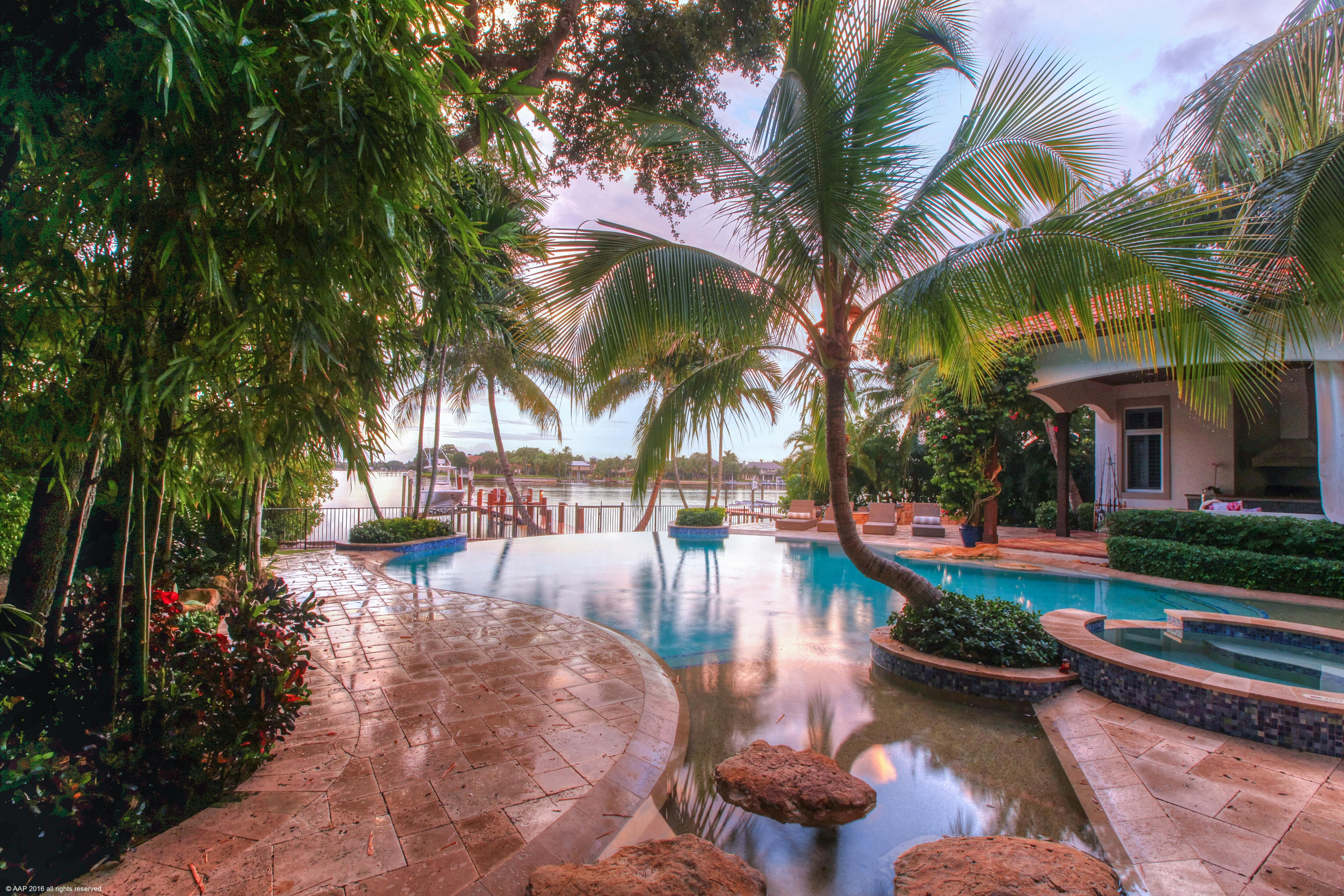 RIVERSIDE ON THE LOXAHATCHEE - Residential