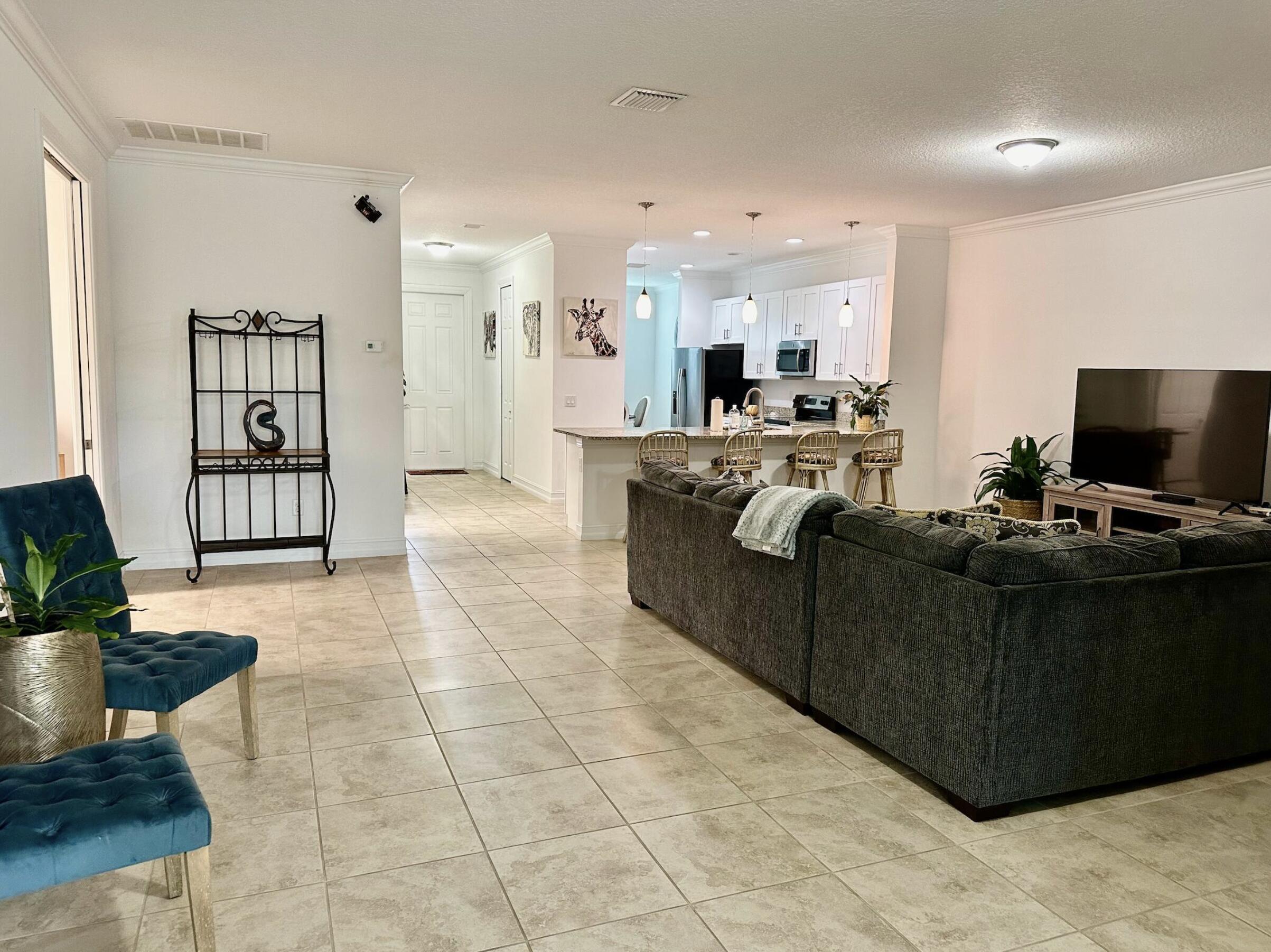 ST ANDREWS TOWNHOMES REPLAT NO 1 - Residential Lease