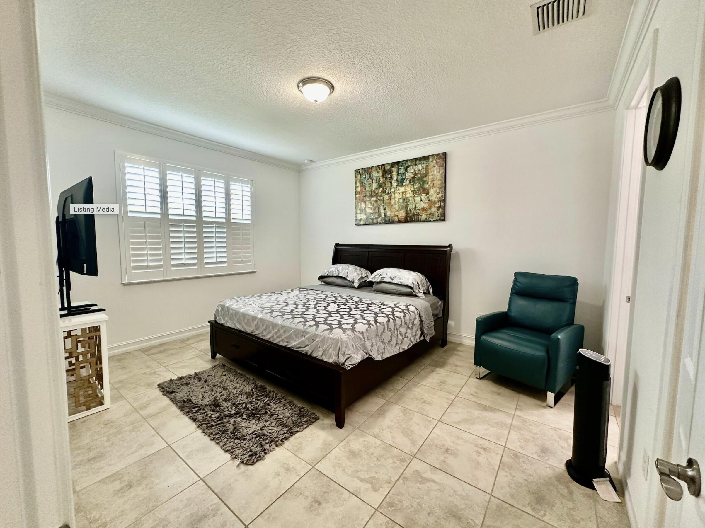 ST ANDREWS TOWNHOMES REPLAT NO 1 - Residential Lease
