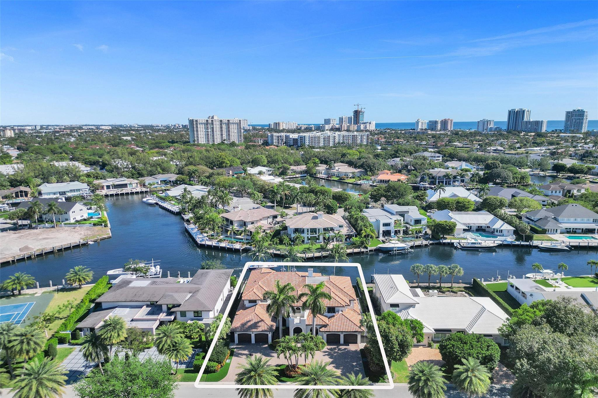 BAY COLONY - Residential