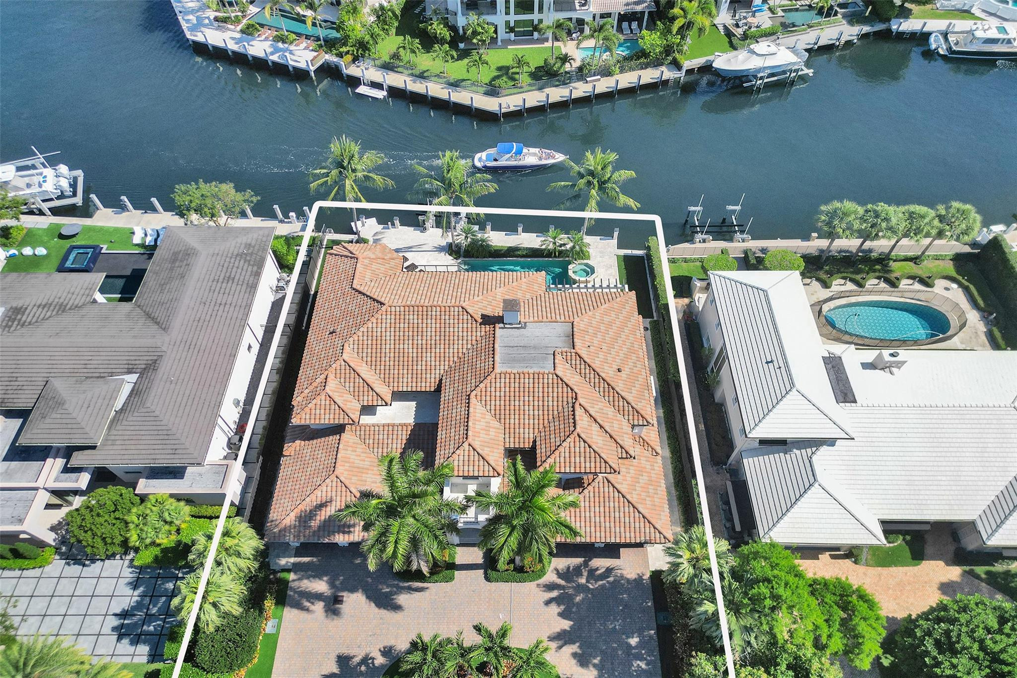 BAY COLONY - Residential