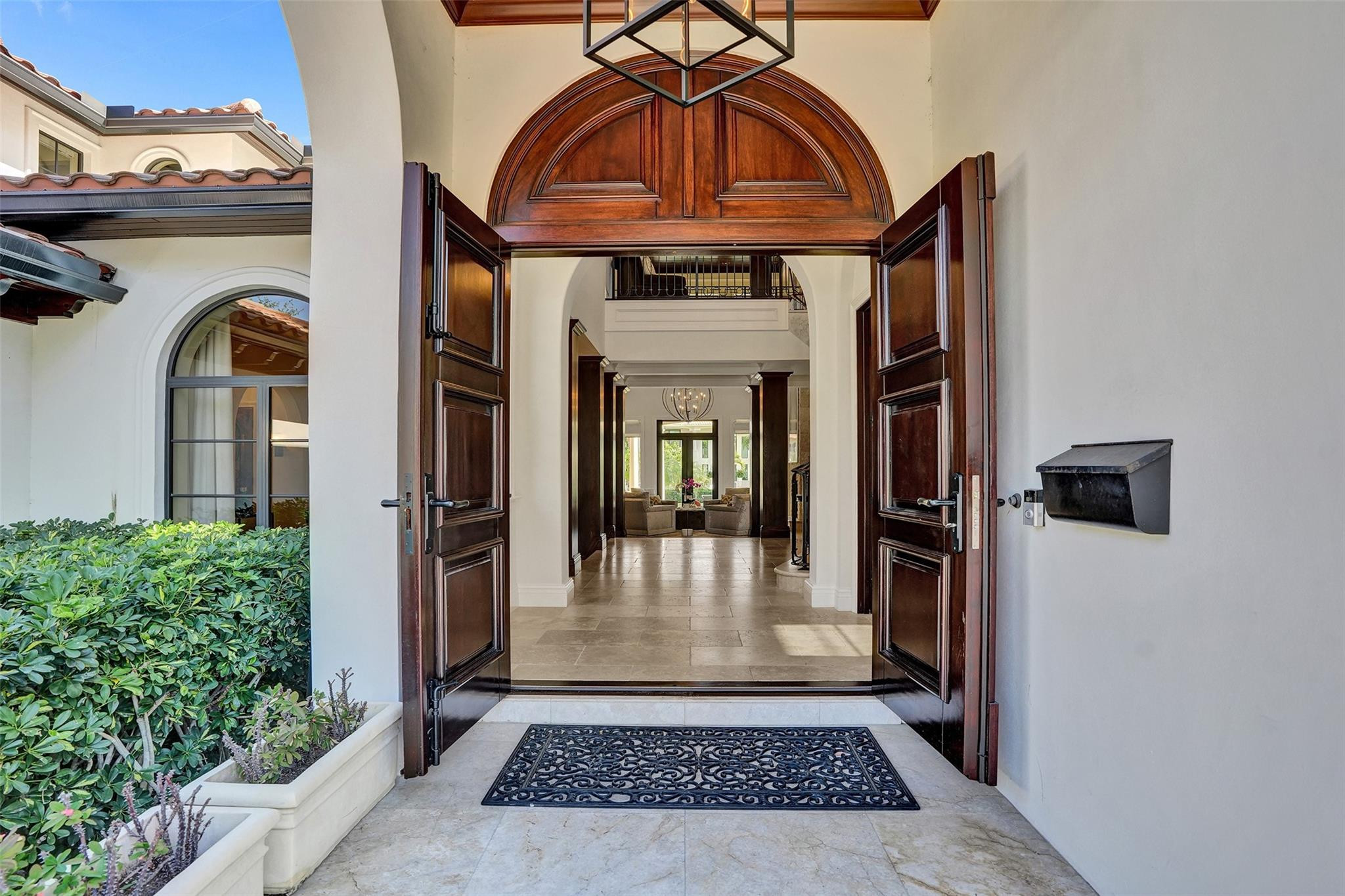 BAY COLONY - Residential