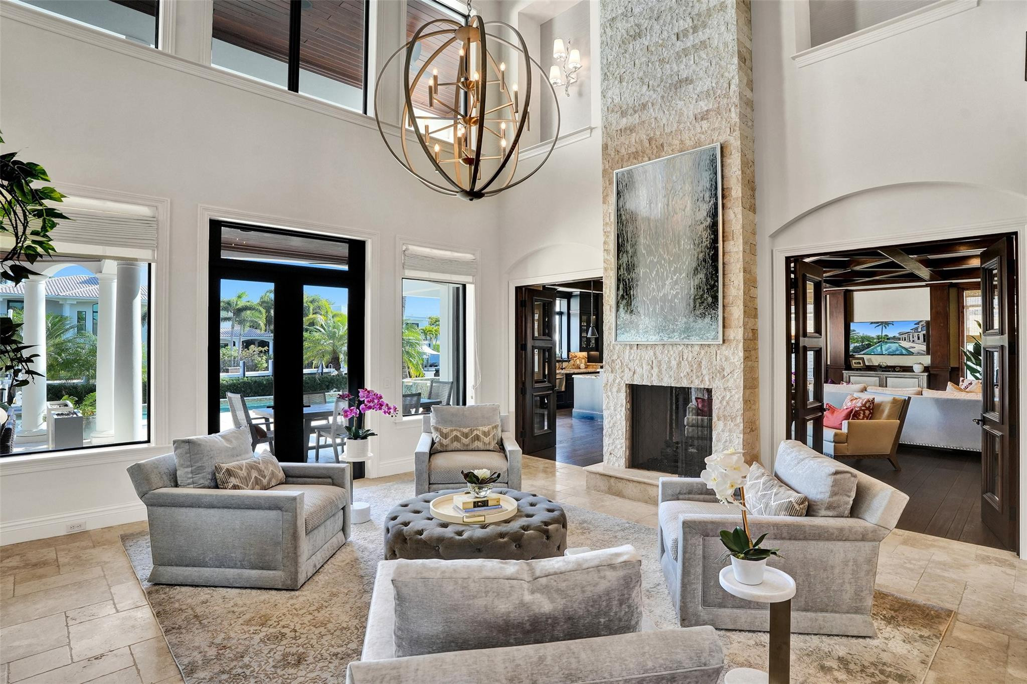 BAY COLONY - Residential