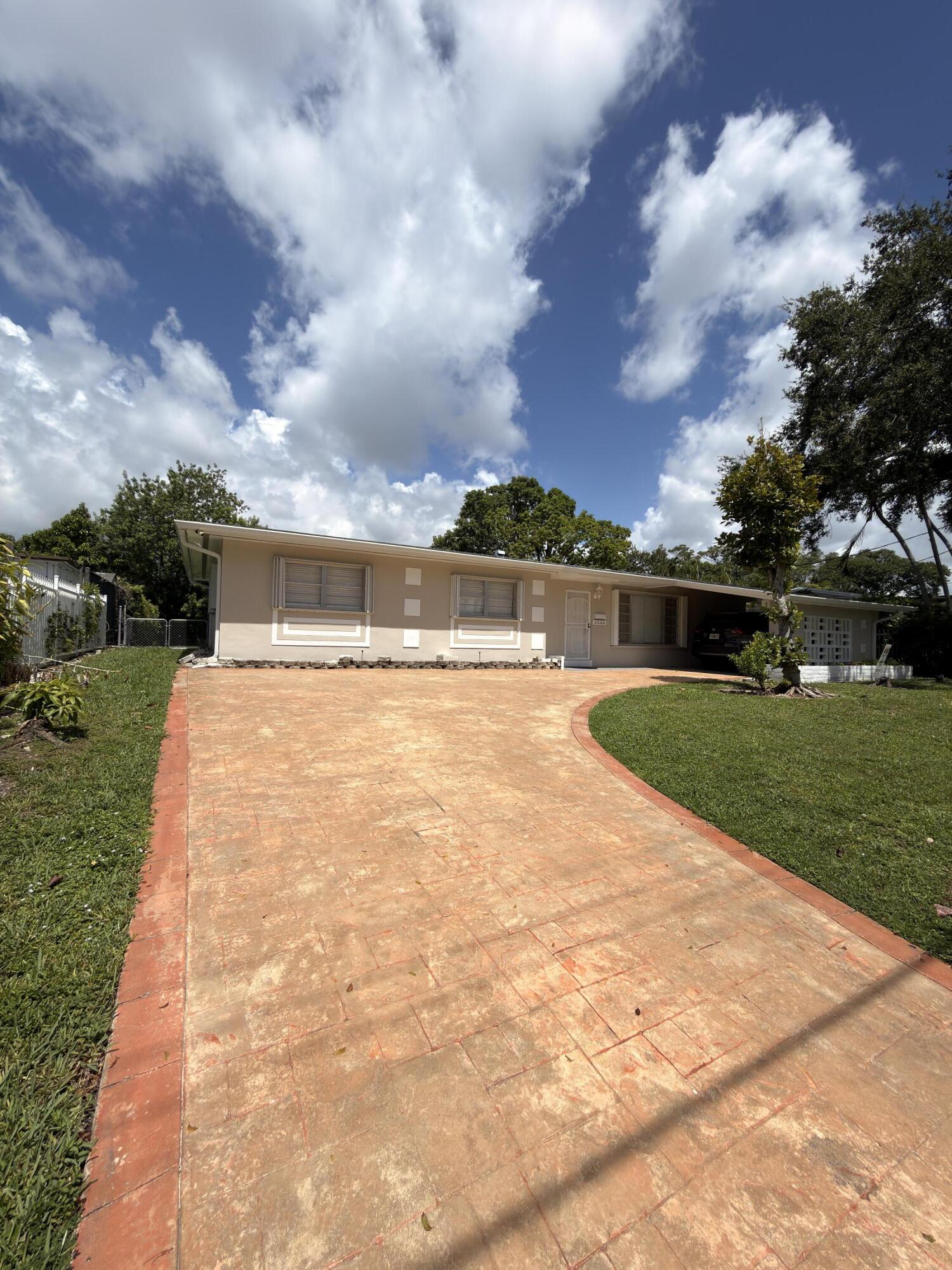 HEFTLER HOMES SUNSET PARK SEC 1 - Residential Lease