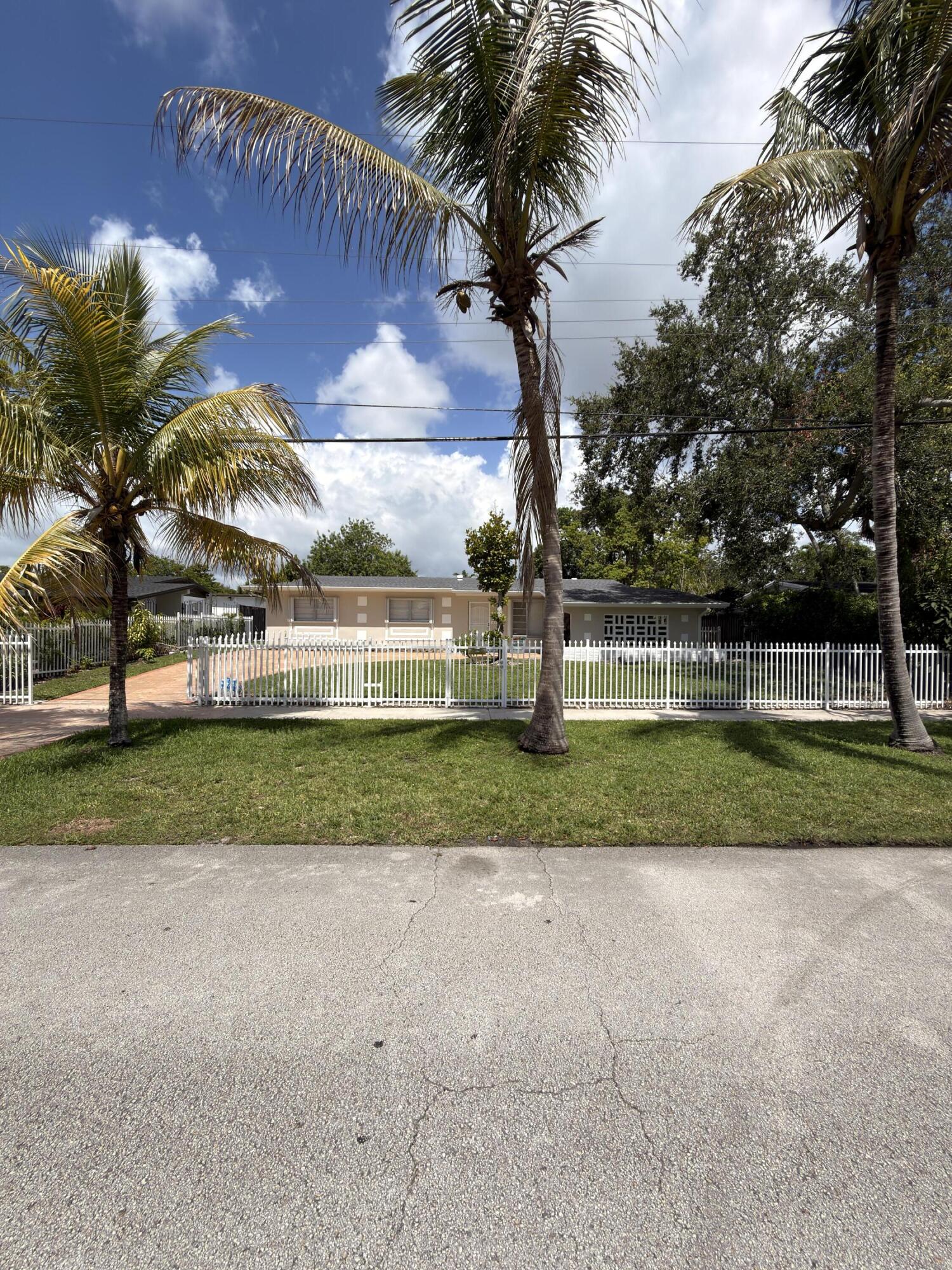 Beautiful and spacious 4-bedroom, 2-bath single-family pool home located in the desirable. This beautiful house was just Freshly painted inside with a remodeled kitchen and brand new  appliances washer and dryer as well .  It is conveniently located close to shopping centers like Publix, and many restaurants. Near to both public and private schools. Centrally located minutes from Coral Gables, MIA airport, Palmetto Expressway, Turnpike, UM, FIU, Tropical Park and more.  POOL and LAWN maintenance are included in the monthly payment. Tenants need to purchase interior insurance.!!!!! Pets are allowed with a refundable $300 deposit.