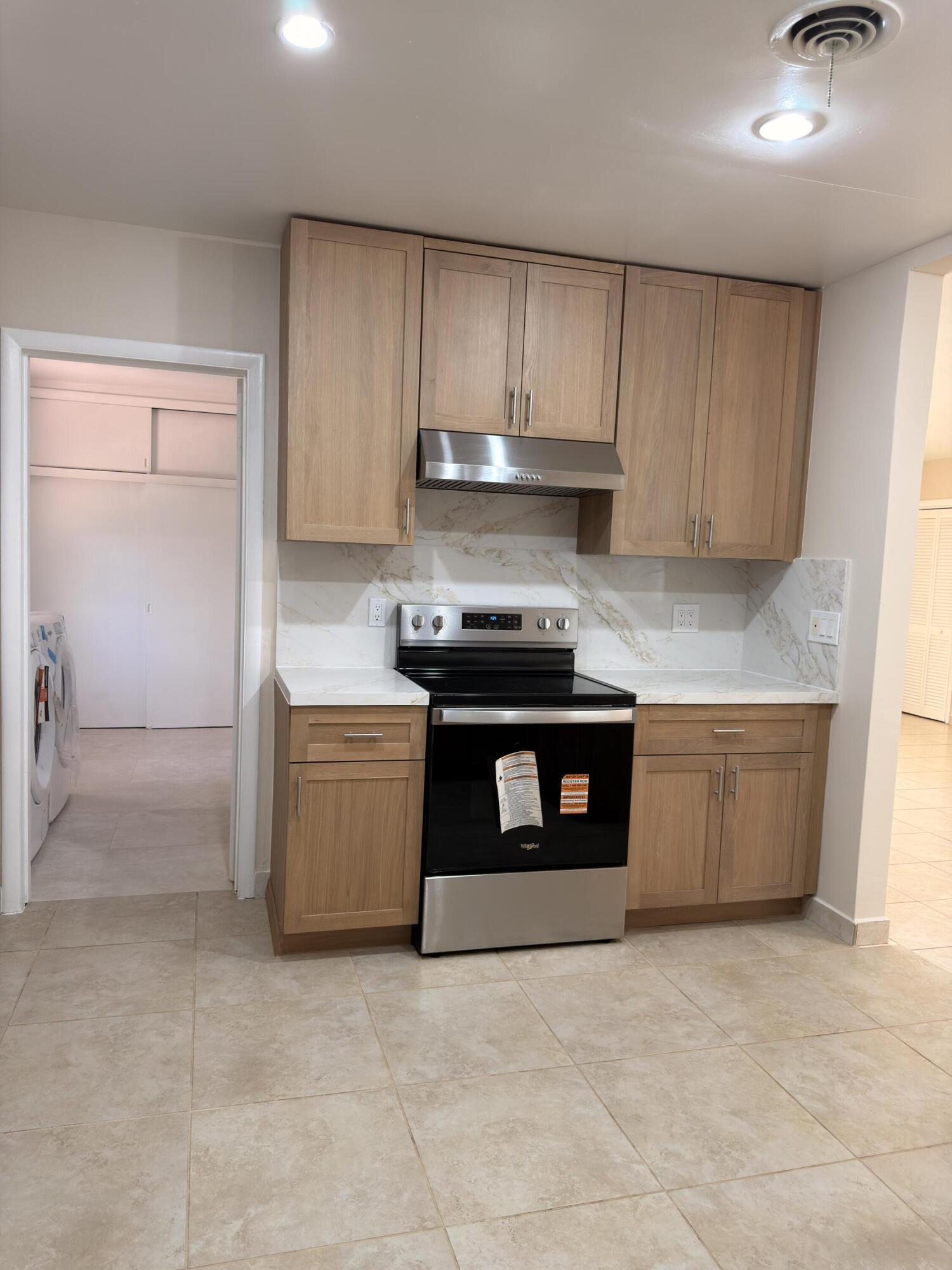 HEFTLER HOMES SUNSET PARK SEC 1 - Residential Lease