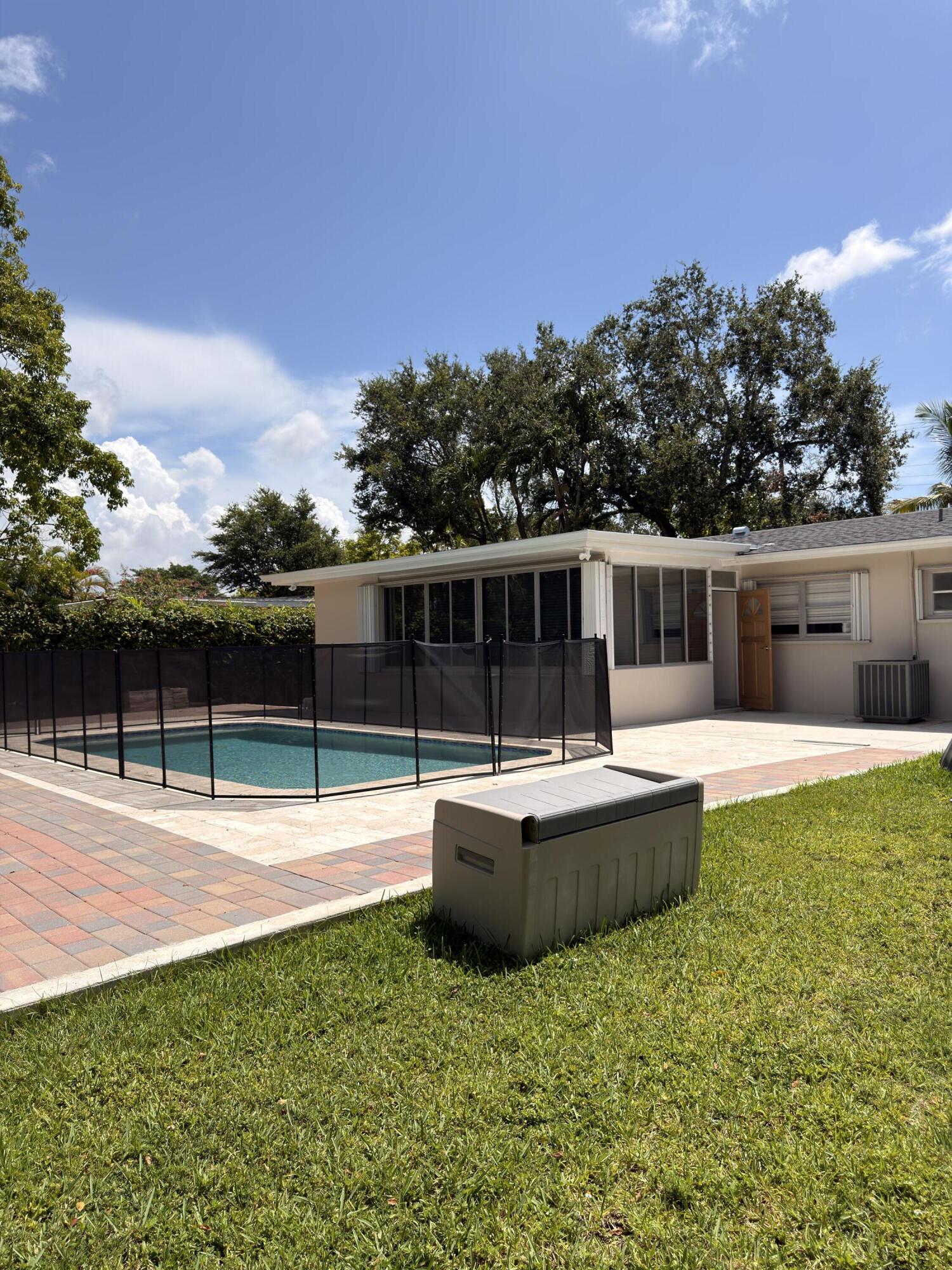 HEFTLER HOMES SUNSET PARK SEC 1 - Residential Lease