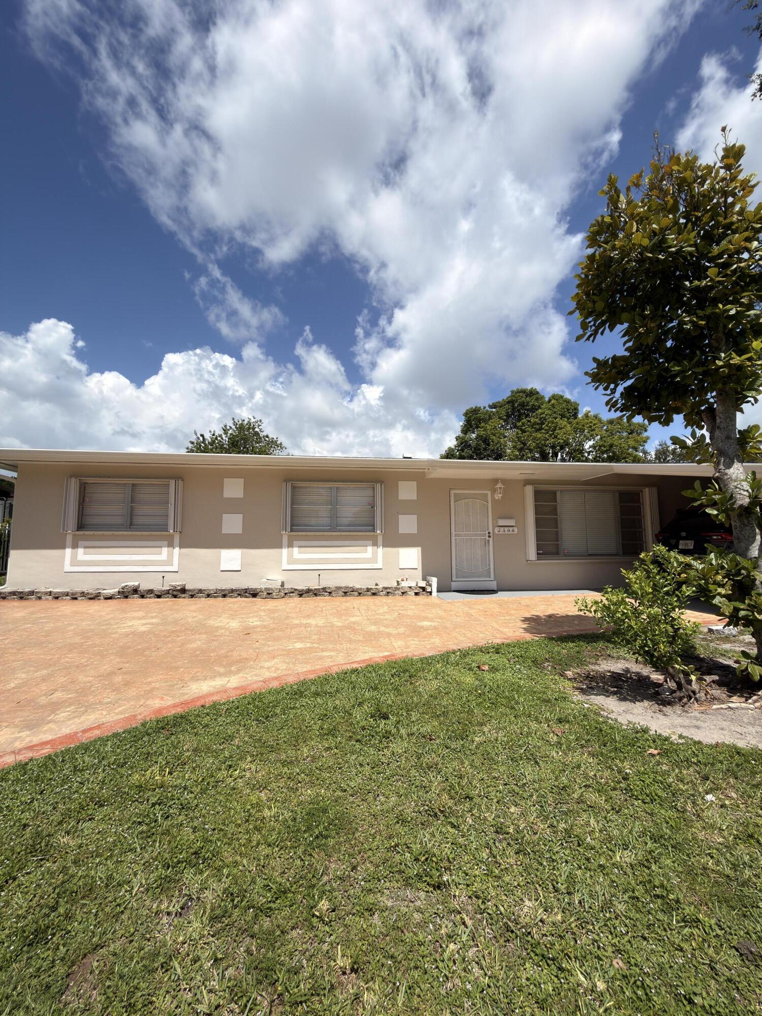HEFTLER HOMES SUNSET PARK SEC 1 - Residential Lease