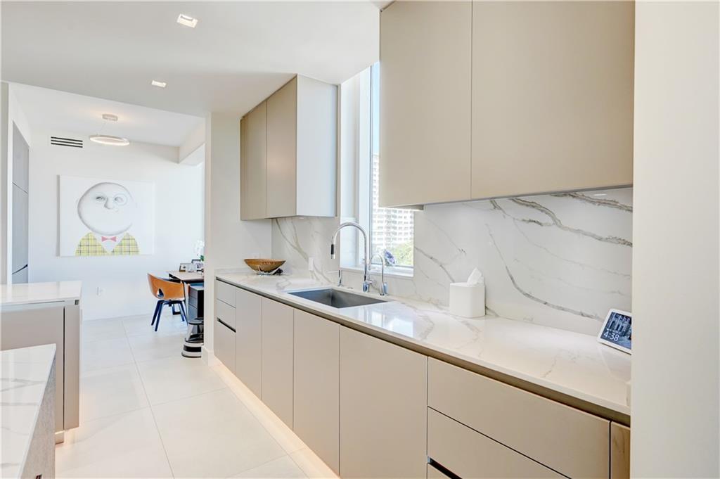353 Sunset - Residential