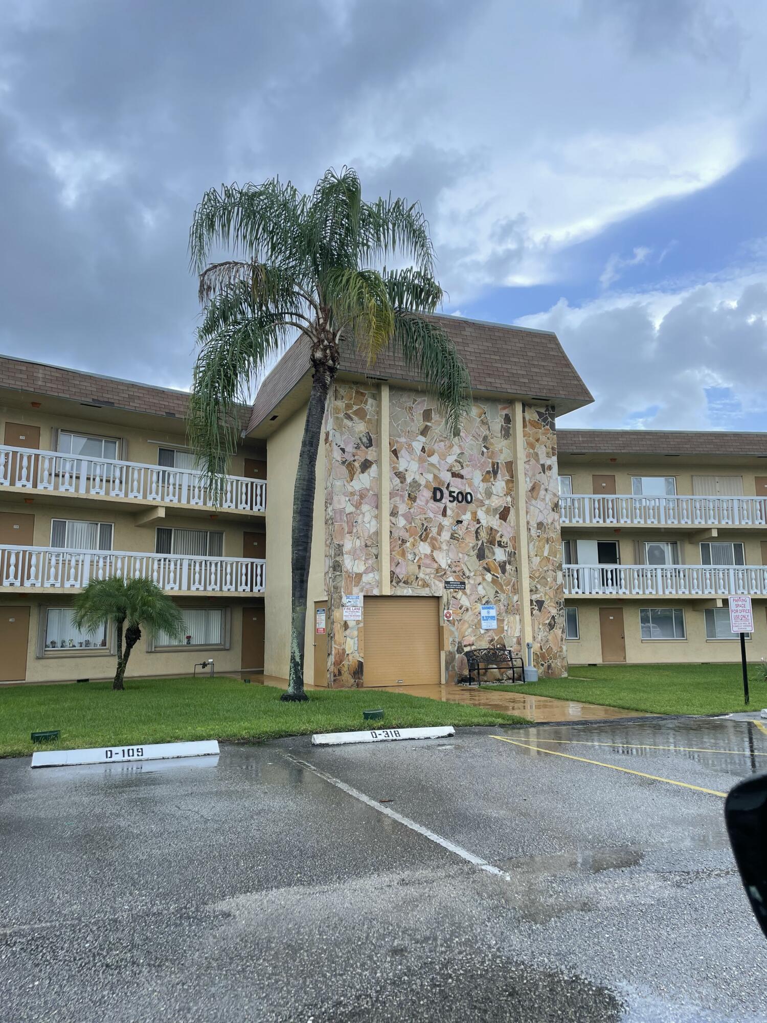 VILLAGE GREEN DORCHESTER CONDO - Residential Lease