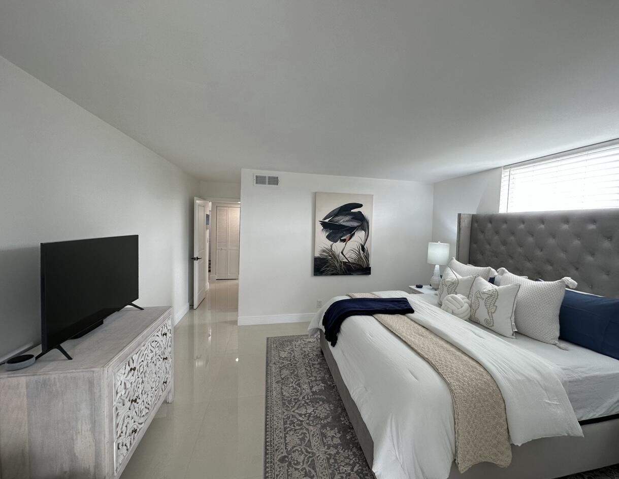VILLAGES OF ORIOLE DEAUVILLE CONDO - Residential