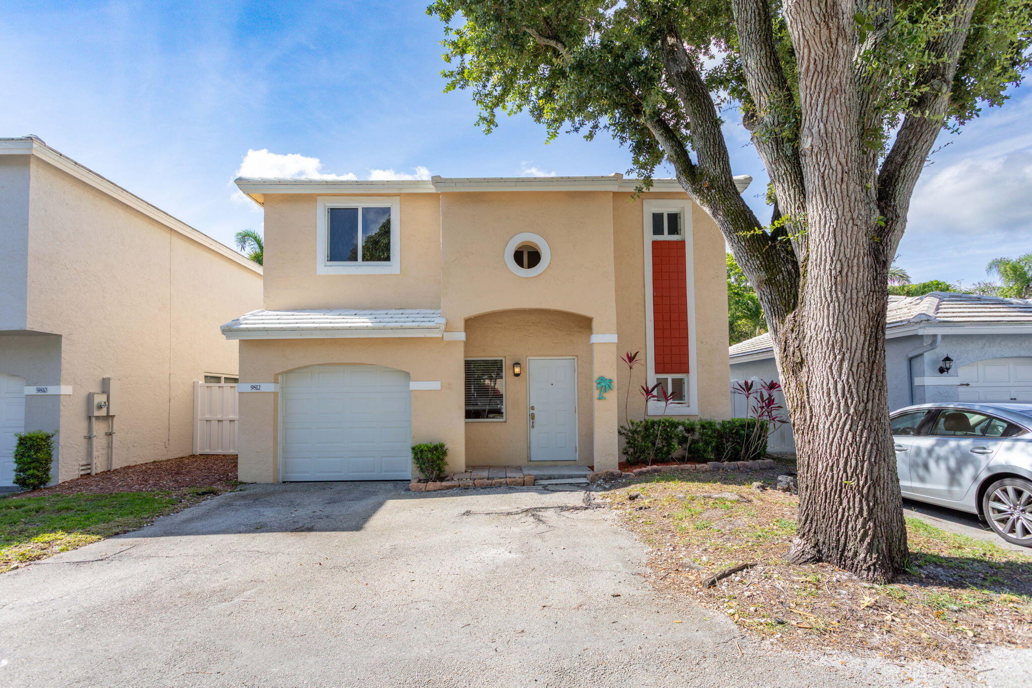 Beautifully maintained, nicely updated 3 bedroom , 2.5 bath single family home in the family oriented Plantation Quatraine II subdivision. Home is located on a quiet cul-de-sac across from one of 2 community pools. Kid friendly amenities included - kids play area , BBQ area, and more. Upgrades include: Impact windows, doors, garage 2016. Roof replaced in 2013 . A/C replaced in 2018. Property completely fenced in for privacy. Kitchen has newer appliances, and granite counters, and bathrooms nicely updated. Bring your qualified buyers. They will love it!!!!!!!