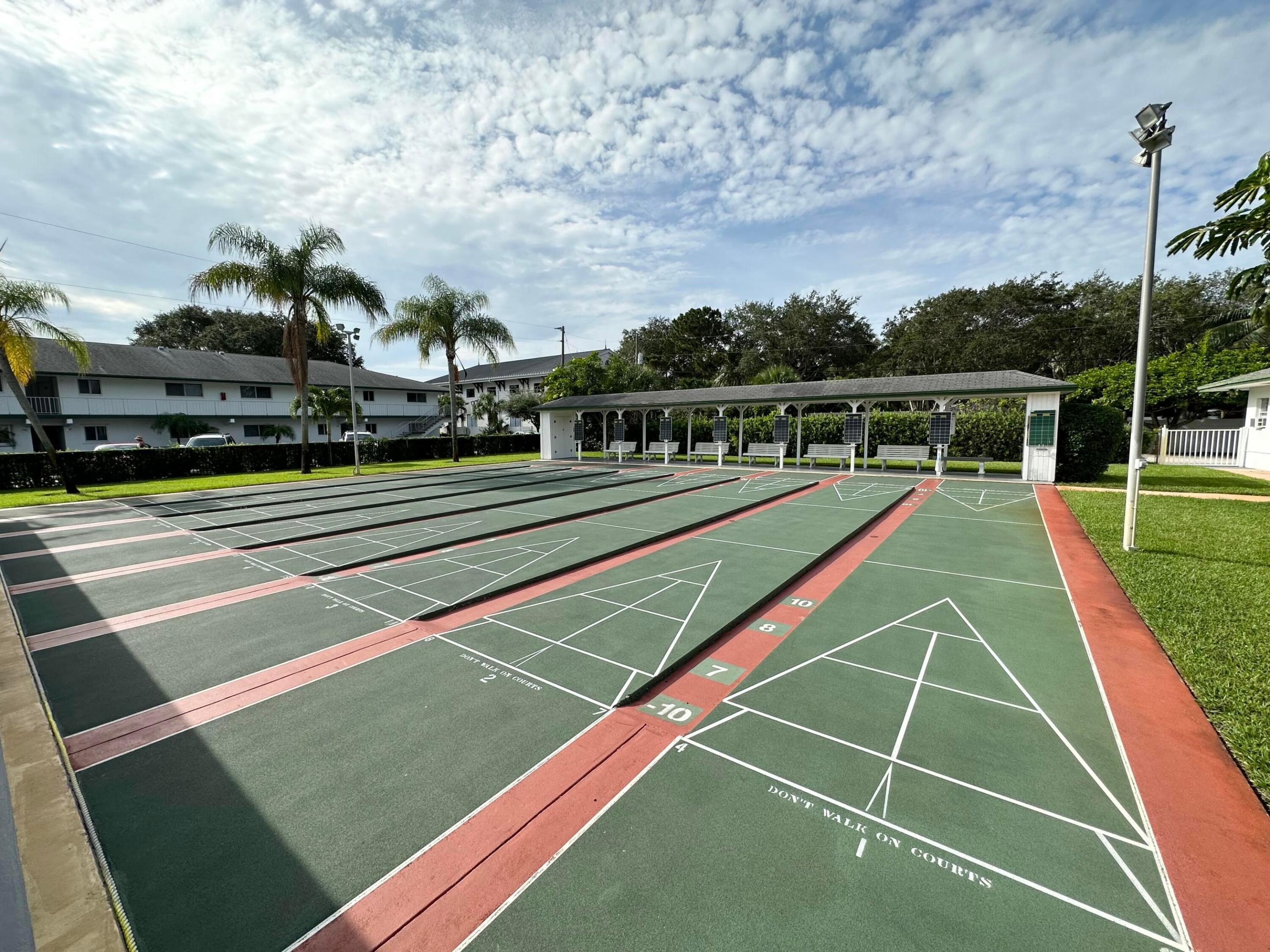 TEQUESTA GARDEN CONDO 7 - Residential