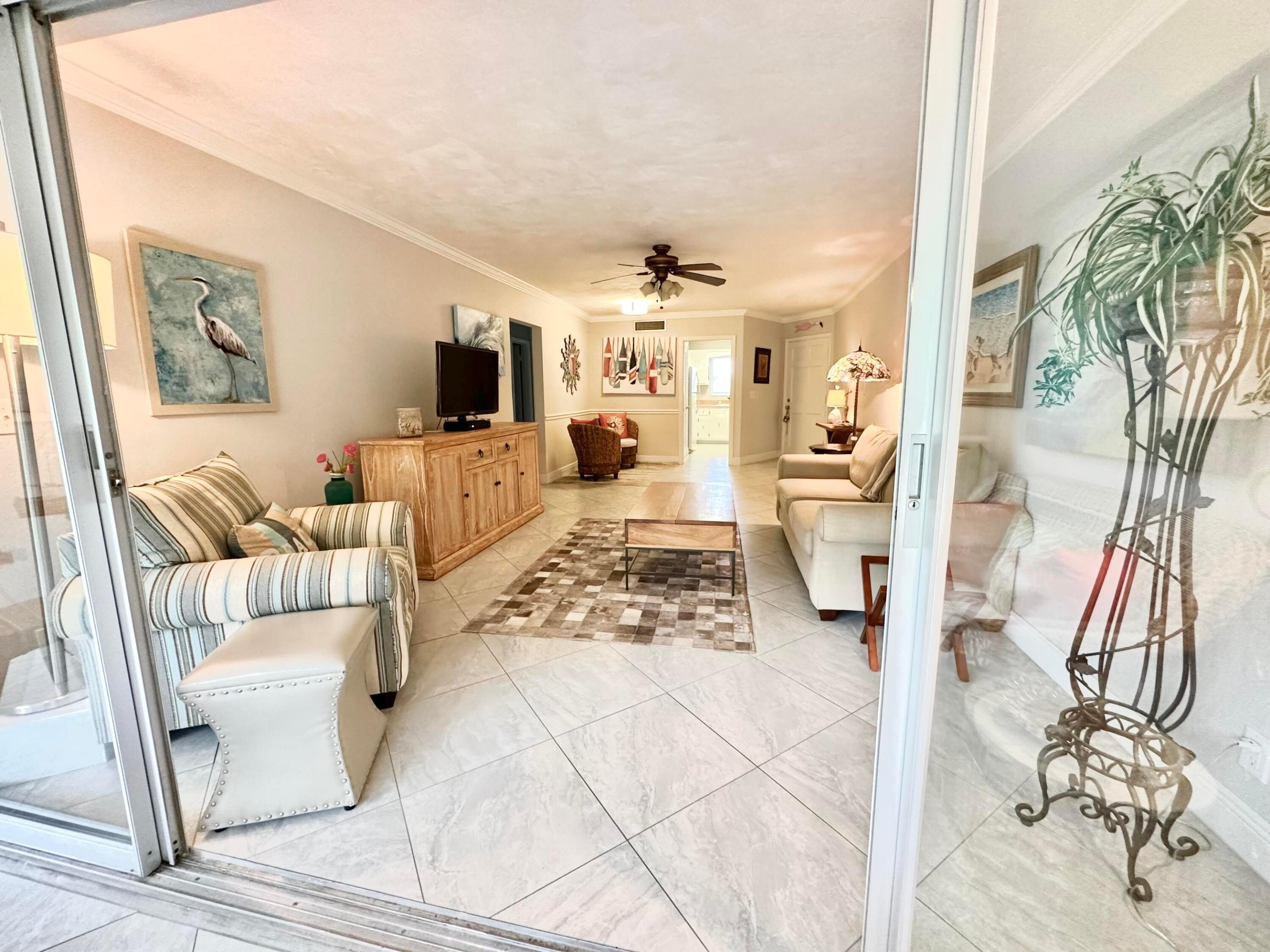 TEQUESTA GARDEN CONDO 7 - Residential