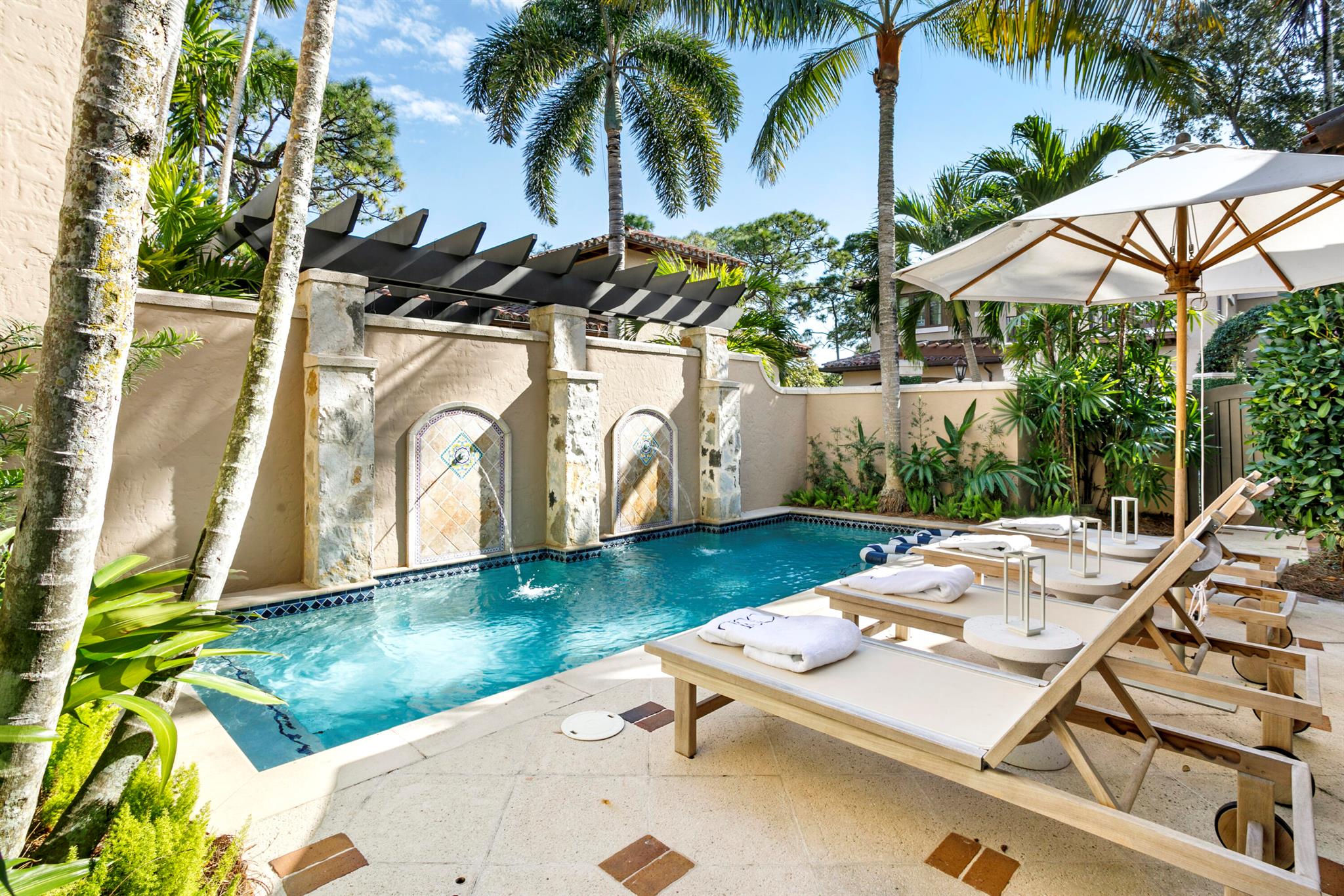 BEARS CLUB VILLAS CONDO - Residential