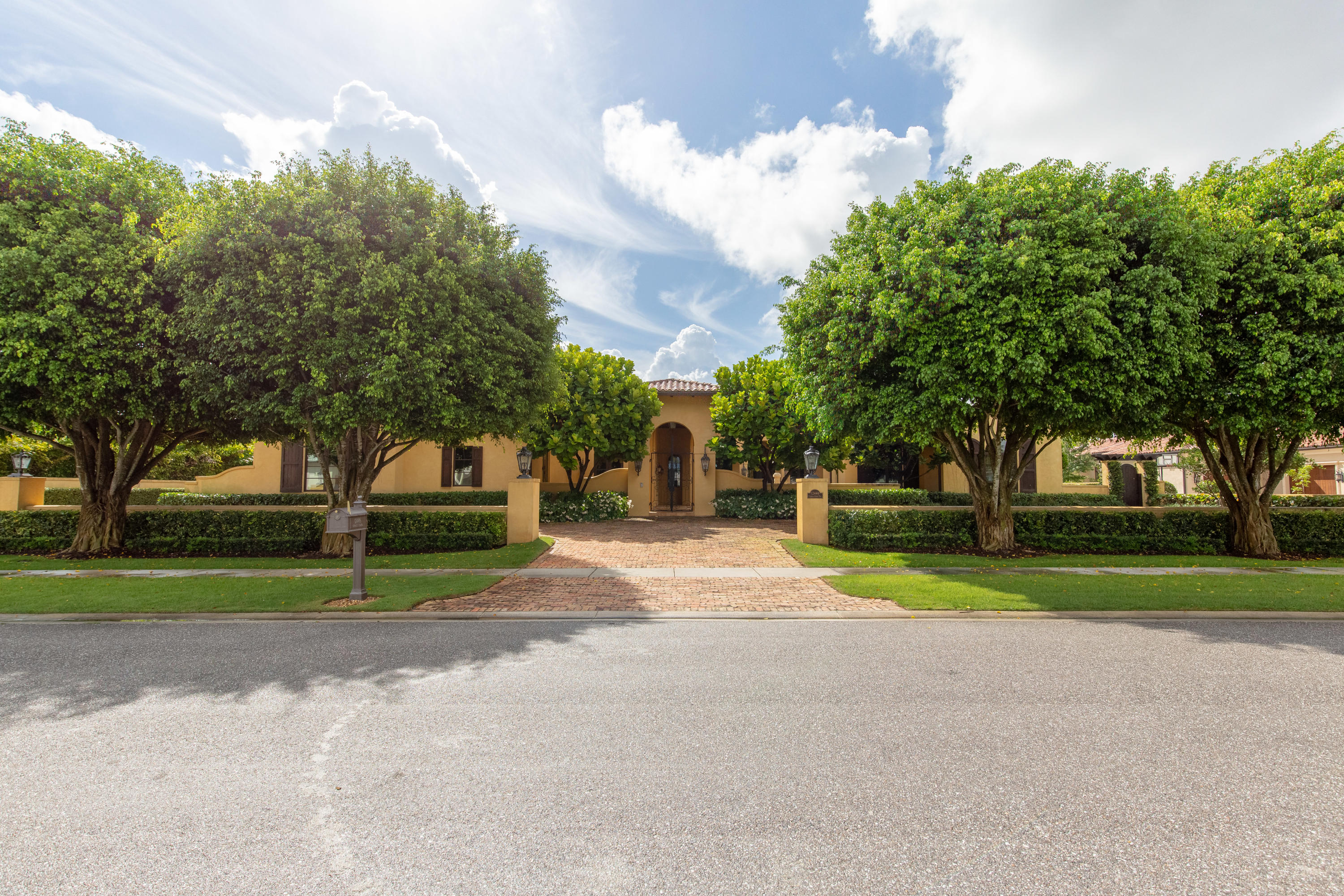 CYPRESS ISLAND OF PALM BEACH POLO & COUN - Residential