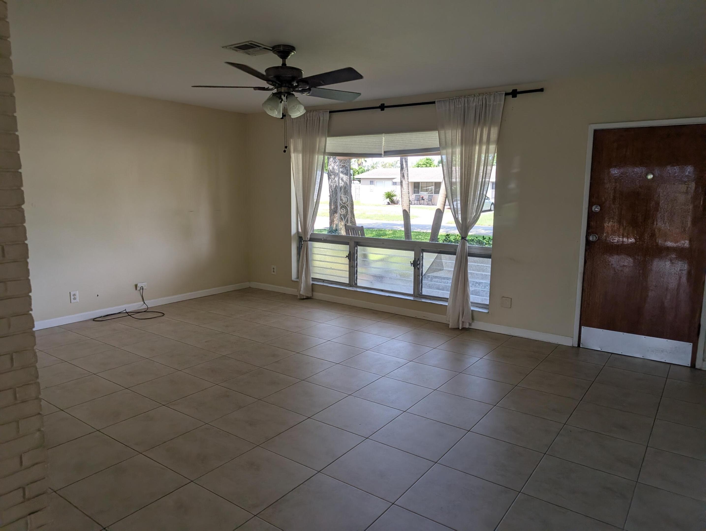 CORAL MANOR - Residential Lease
