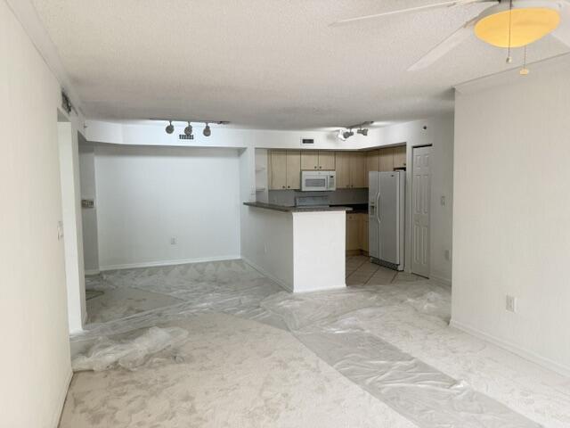 Flagler Pointe - Residential Lease