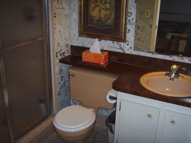 VILLAGES OF ORIOLE ABBEY CONDO - Residential Lease