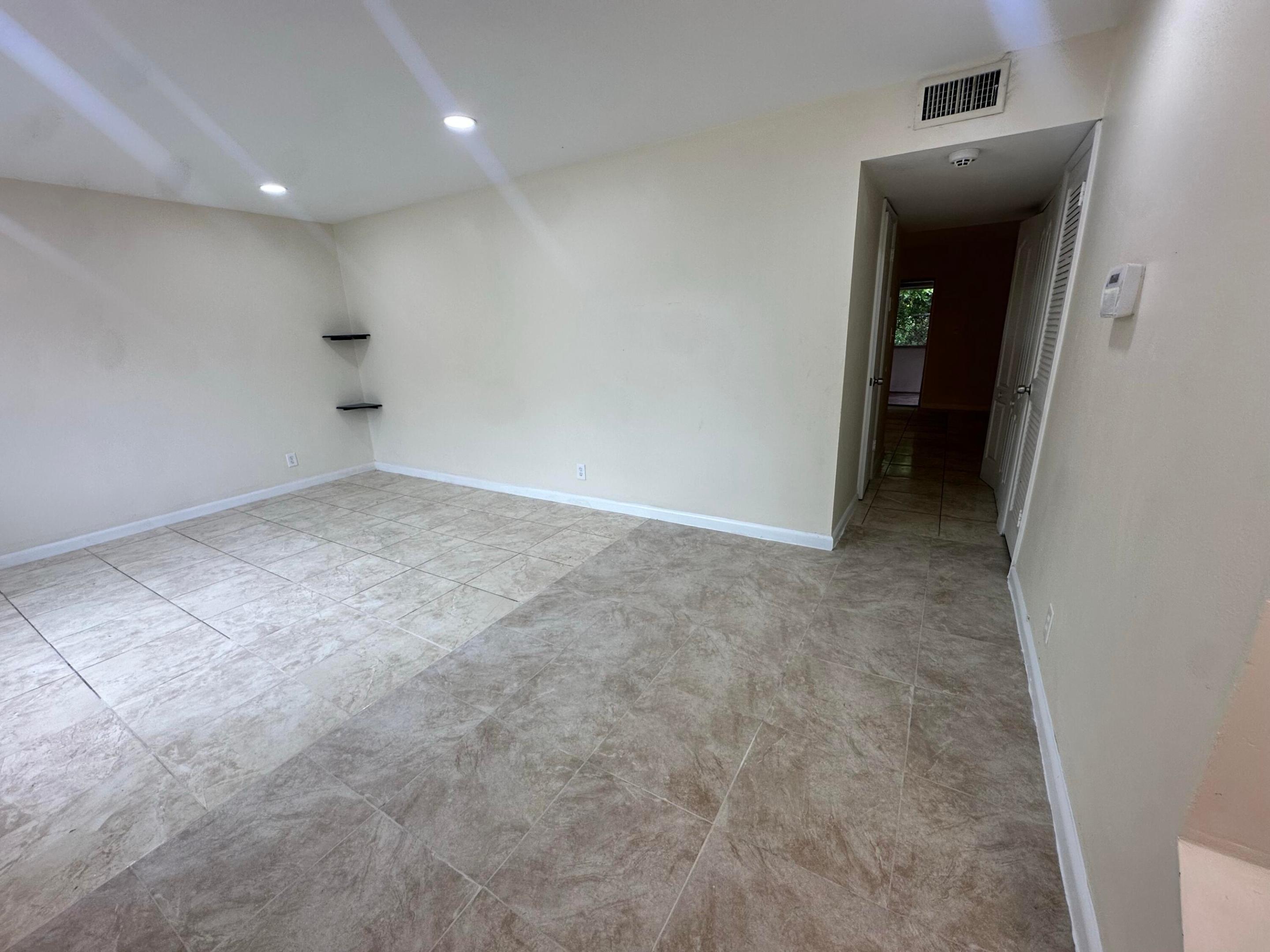 BLUEBERRY HILL IV CONDO - Residential Lease