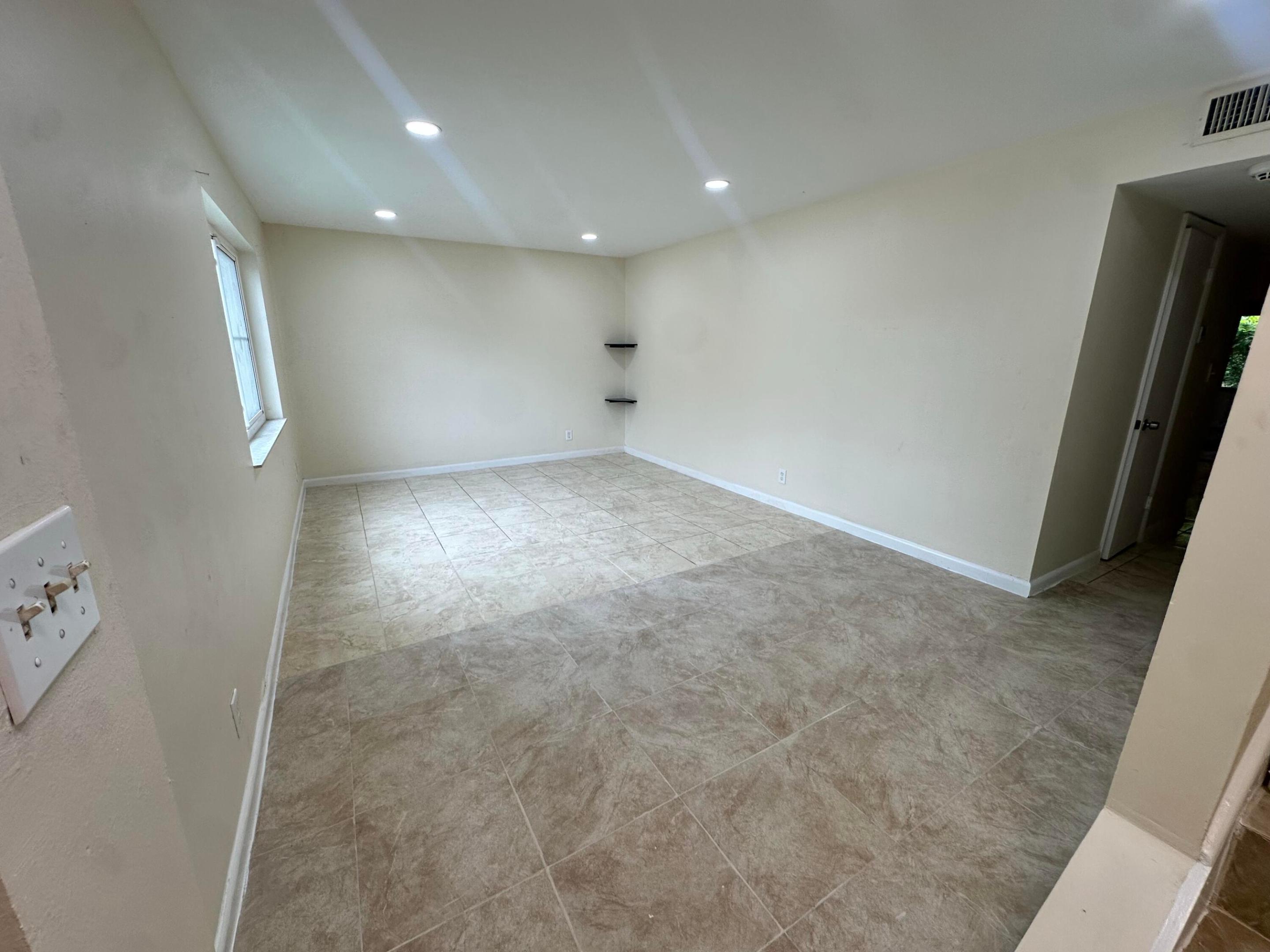 BLUEBERRY HILL IV CONDO - Residential Lease