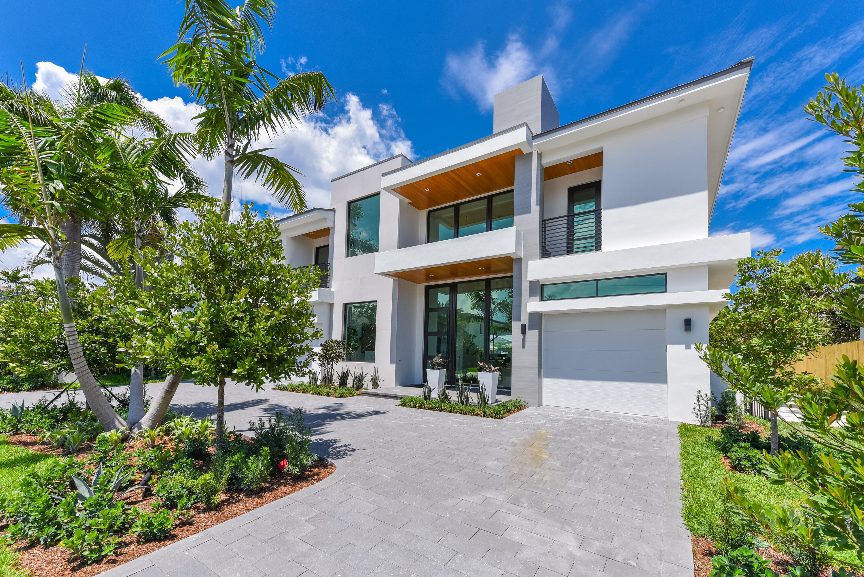HARBOUR EAST - Residential