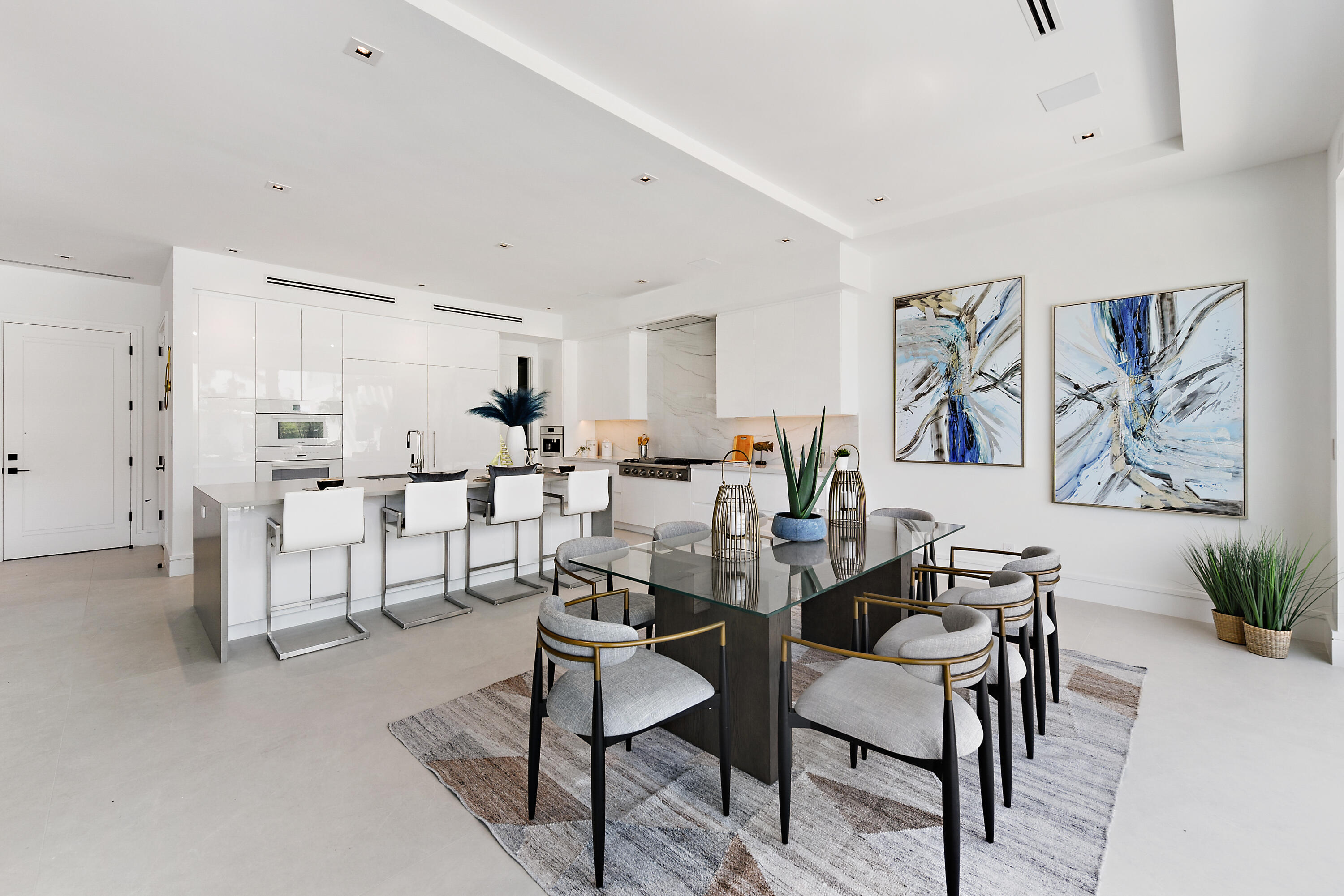 HARBOUR EAST - Residential