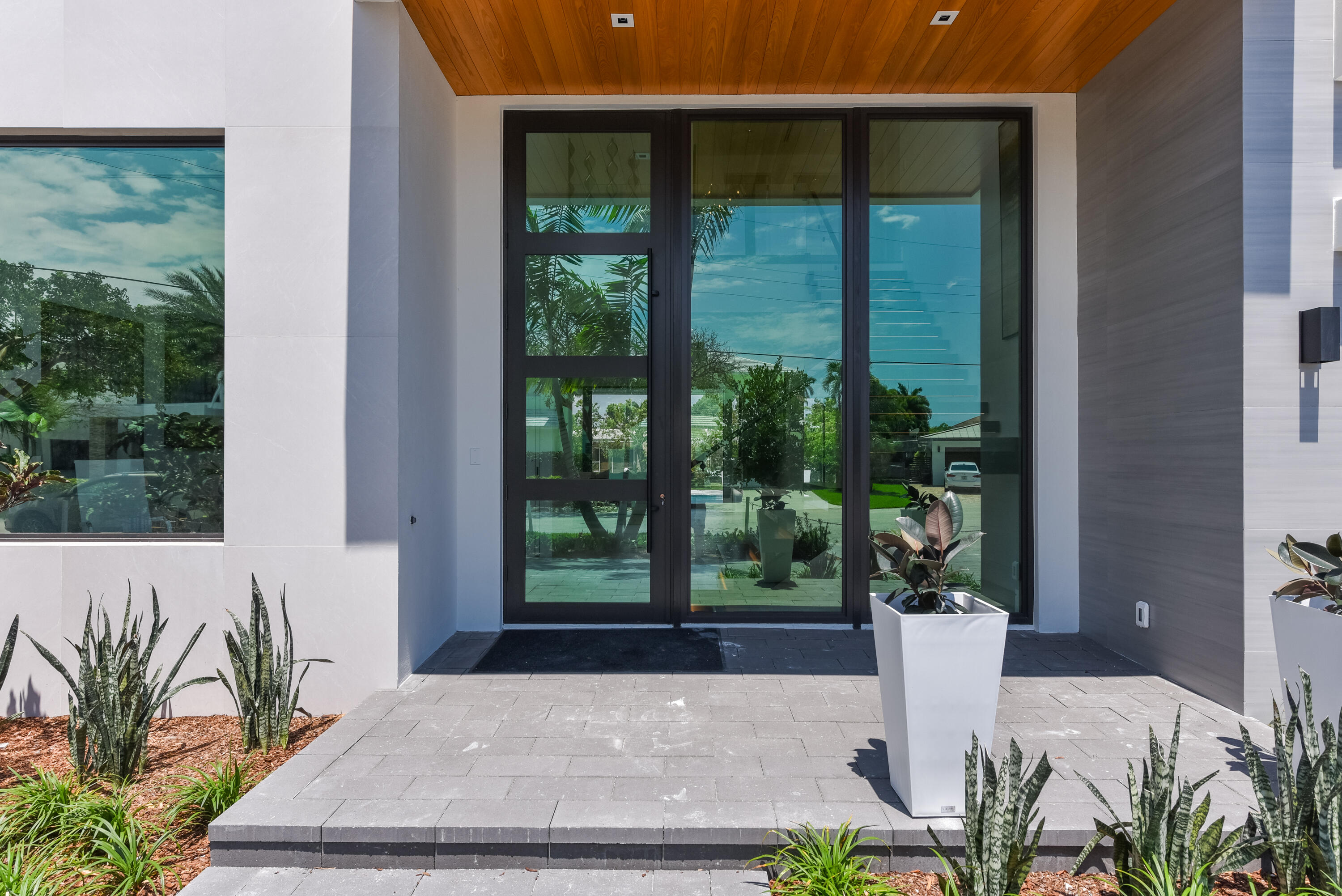 HARBOUR EAST - Residential