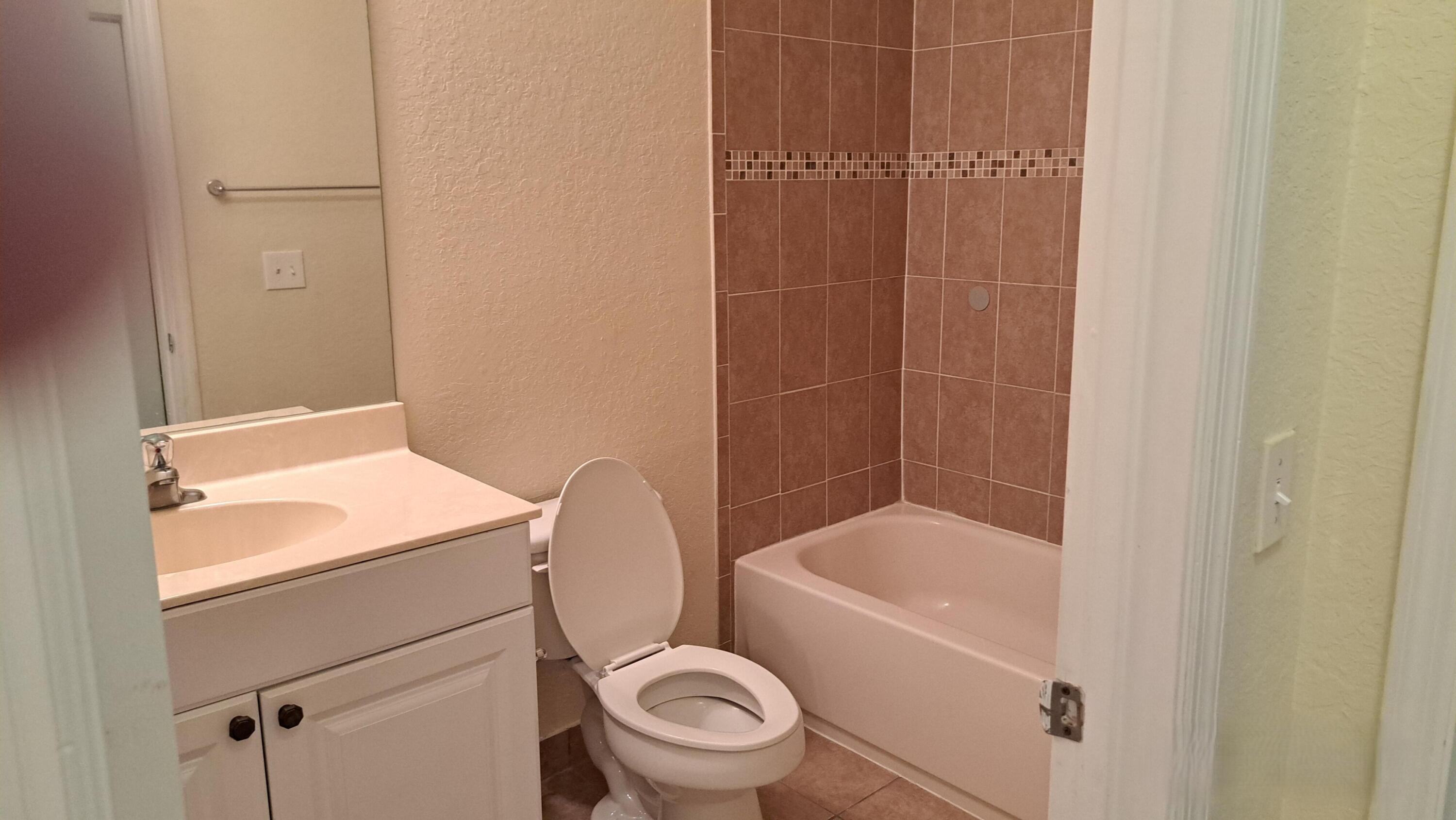 PIPERS CAY CONDO - Residential Lease
