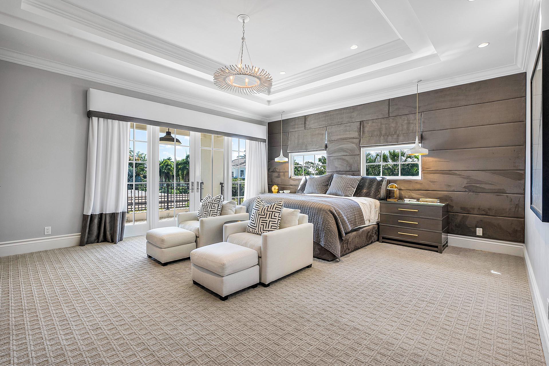 ROYAL PALM YACHT & COUNTRY CLUB - Residential