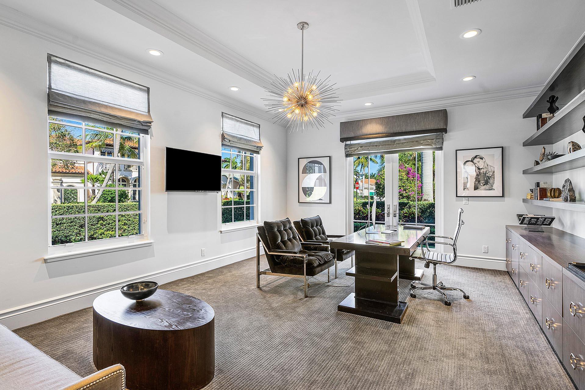 ROYAL PALM YACHT & COUNTRY CLUB - Residential