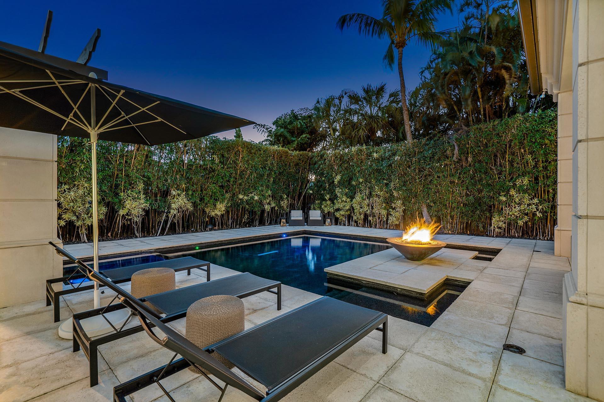 ROYAL PALM YACHT & COUNTRY CLUB - Residential