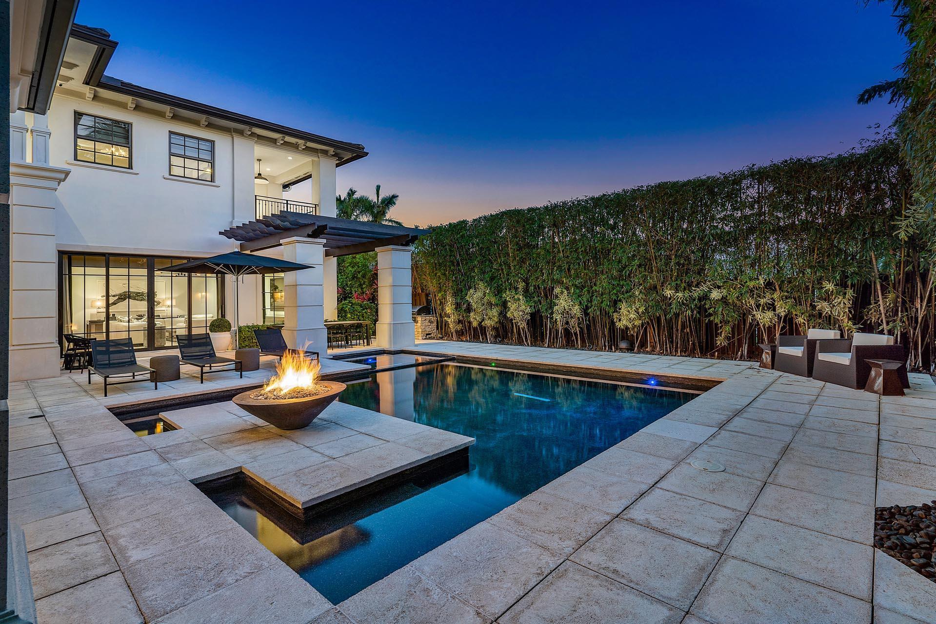 ROYAL PALM YACHT & COUNTRY CLUB - Residential
