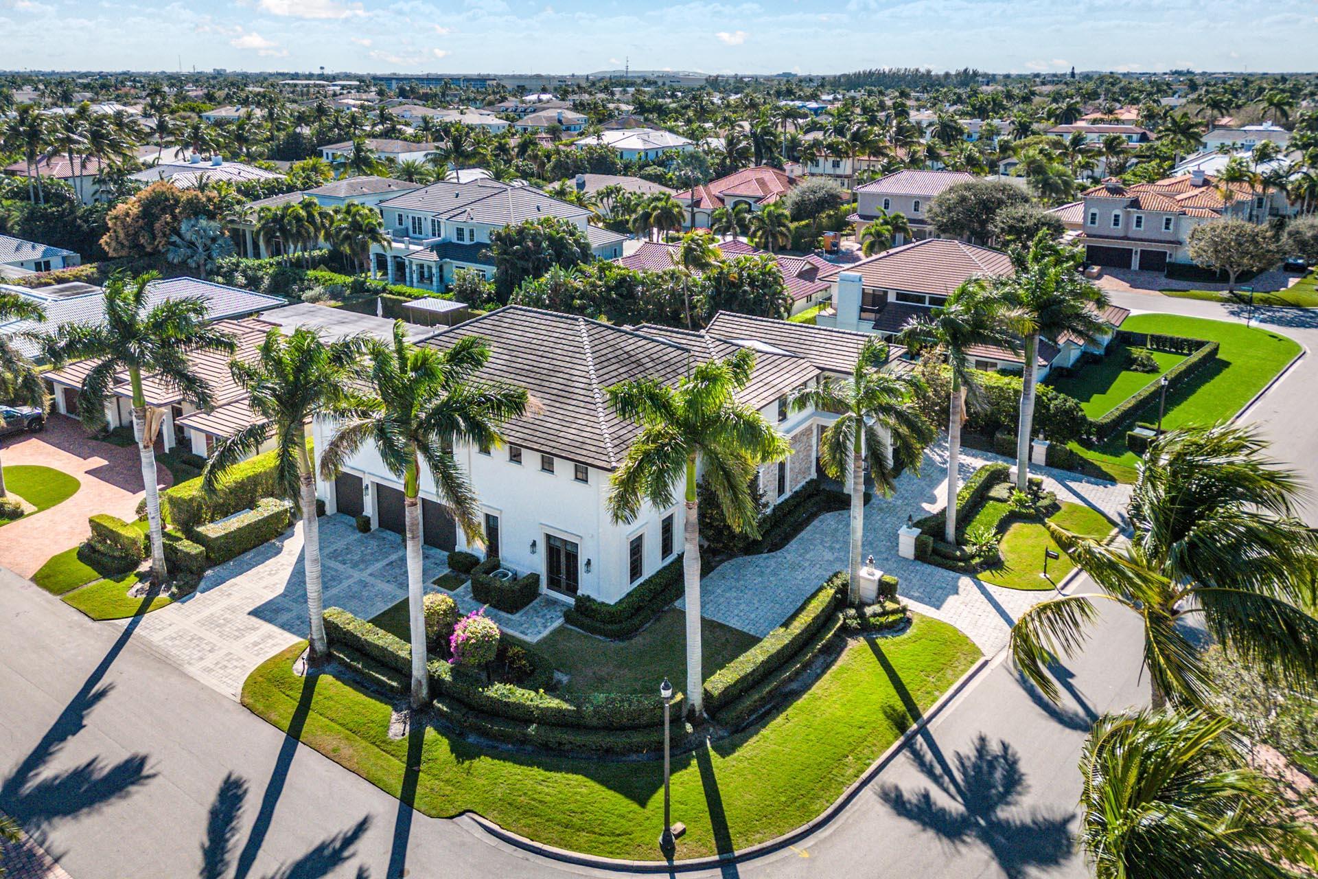 ROYAL PALM YACHT & COUNTRY CLUB - Residential