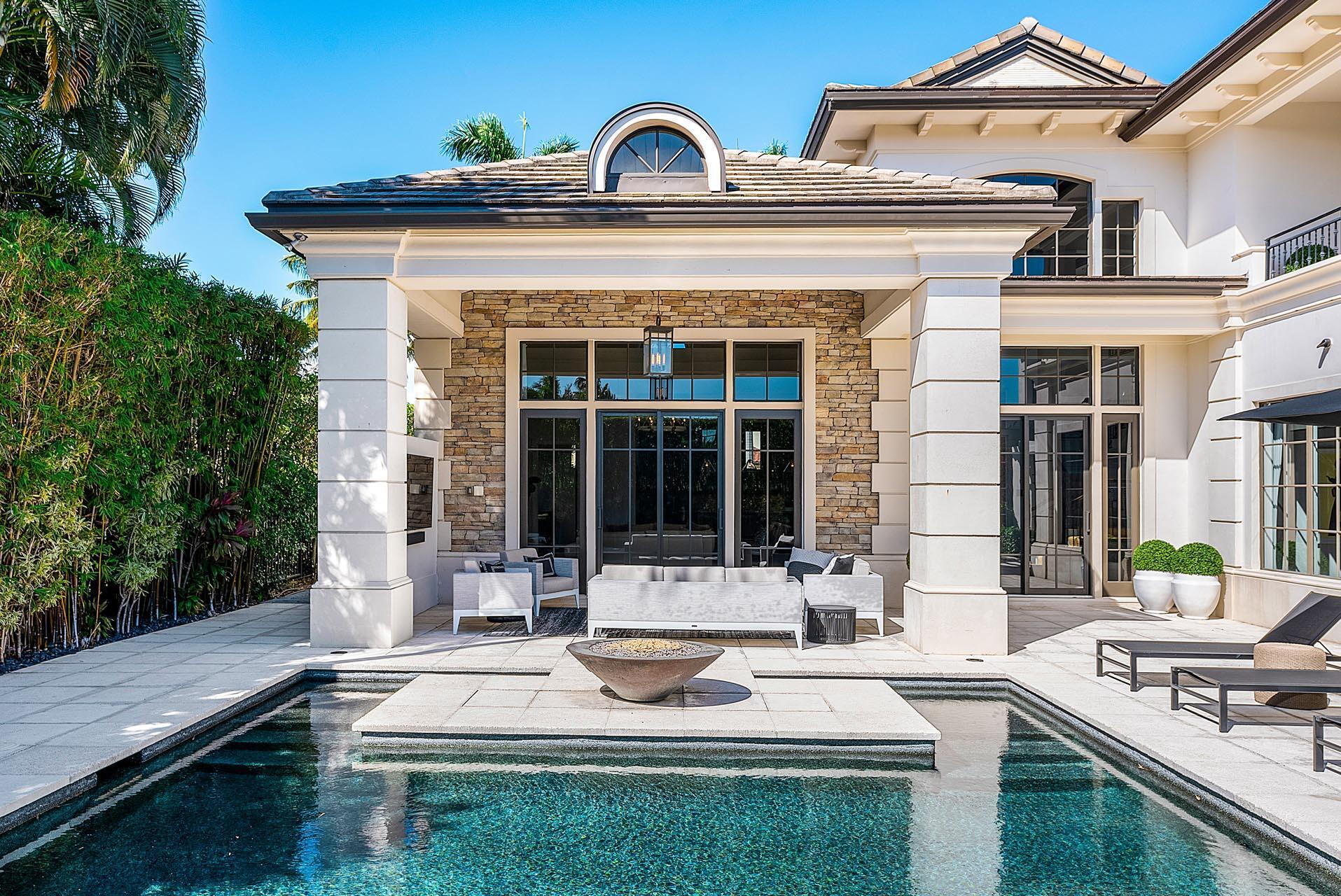ROYAL PALM YACHT & COUNTRY CLUB - Residential