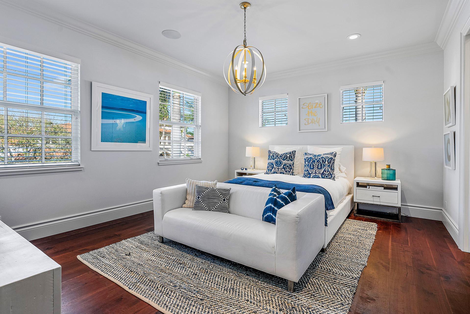 ROYAL PALM YACHT & COUNTRY CLUB - Residential
