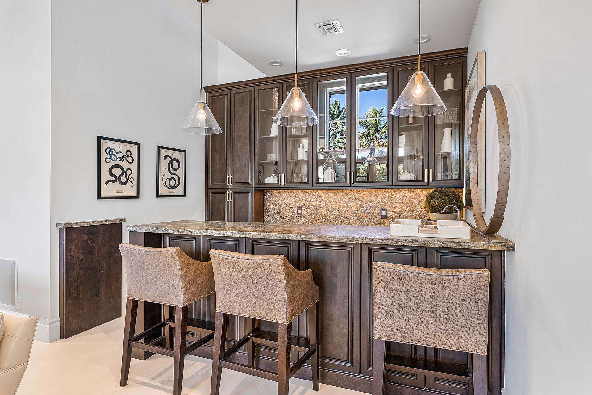 ROYAL PALM YACHT & COUNTRY CLUB - Residential
