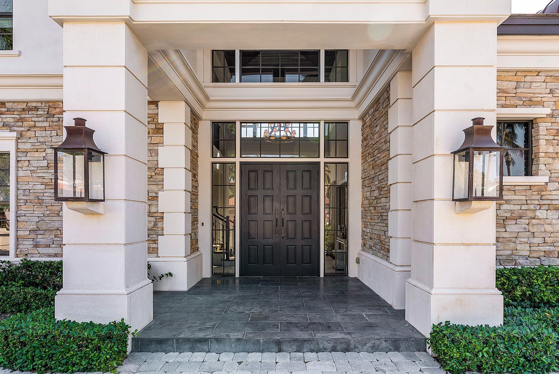 ROYAL PALM YACHT & COUNTRY CLUB - Residential