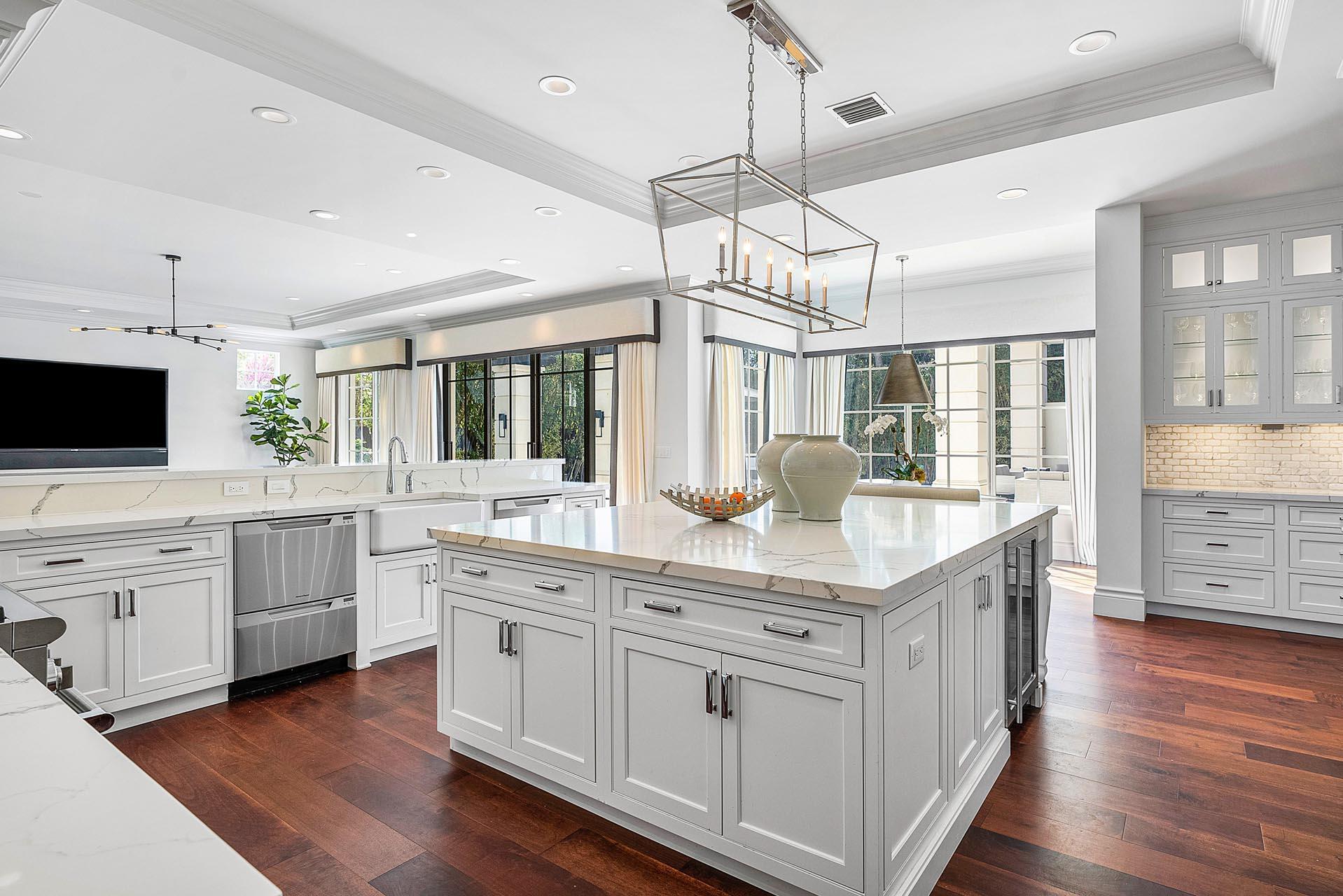 ROYAL PALM YACHT & COUNTRY CLUB - Residential