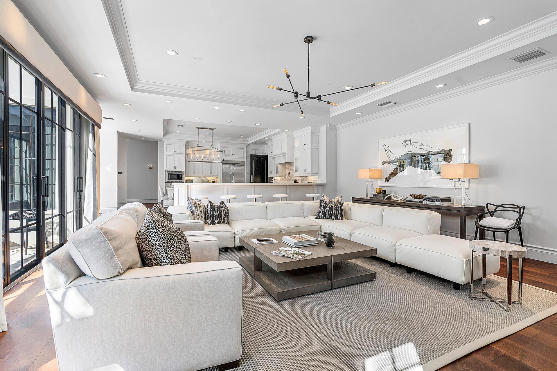 ROYAL PALM YACHT & COUNTRY CLUB - Residential