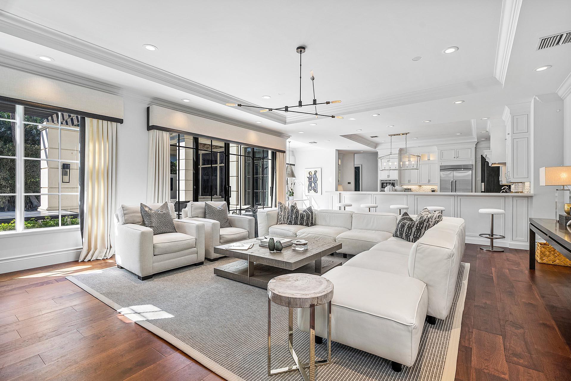 ROYAL PALM YACHT & COUNTRY CLUB - Residential
