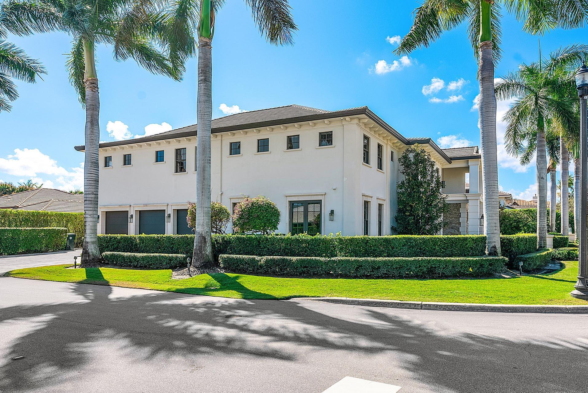 ROYAL PALM YACHT & COUNTRY CLUB - Residential