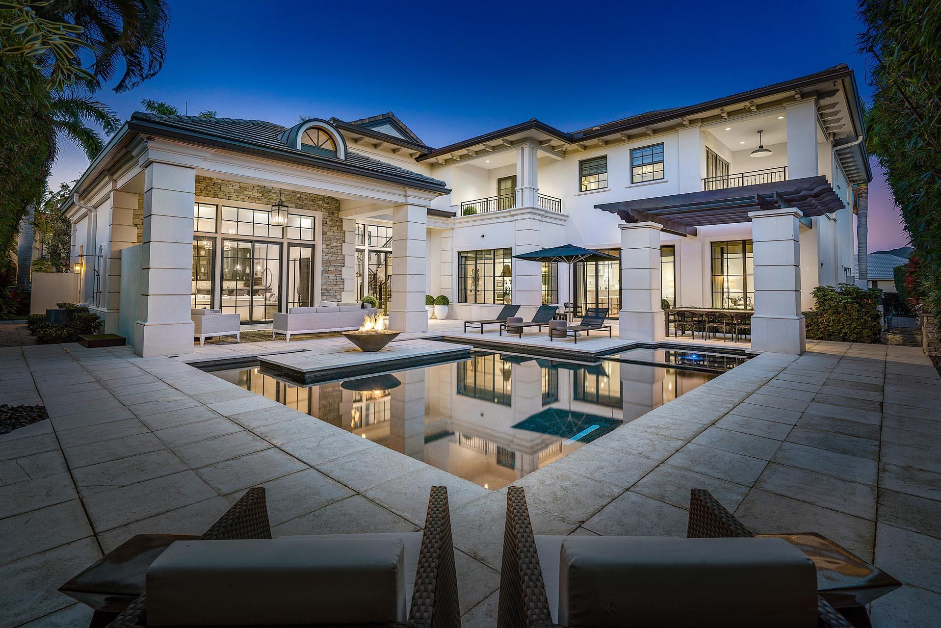 ROYAL PALM YACHT & COUNTRY CLUB - Residential