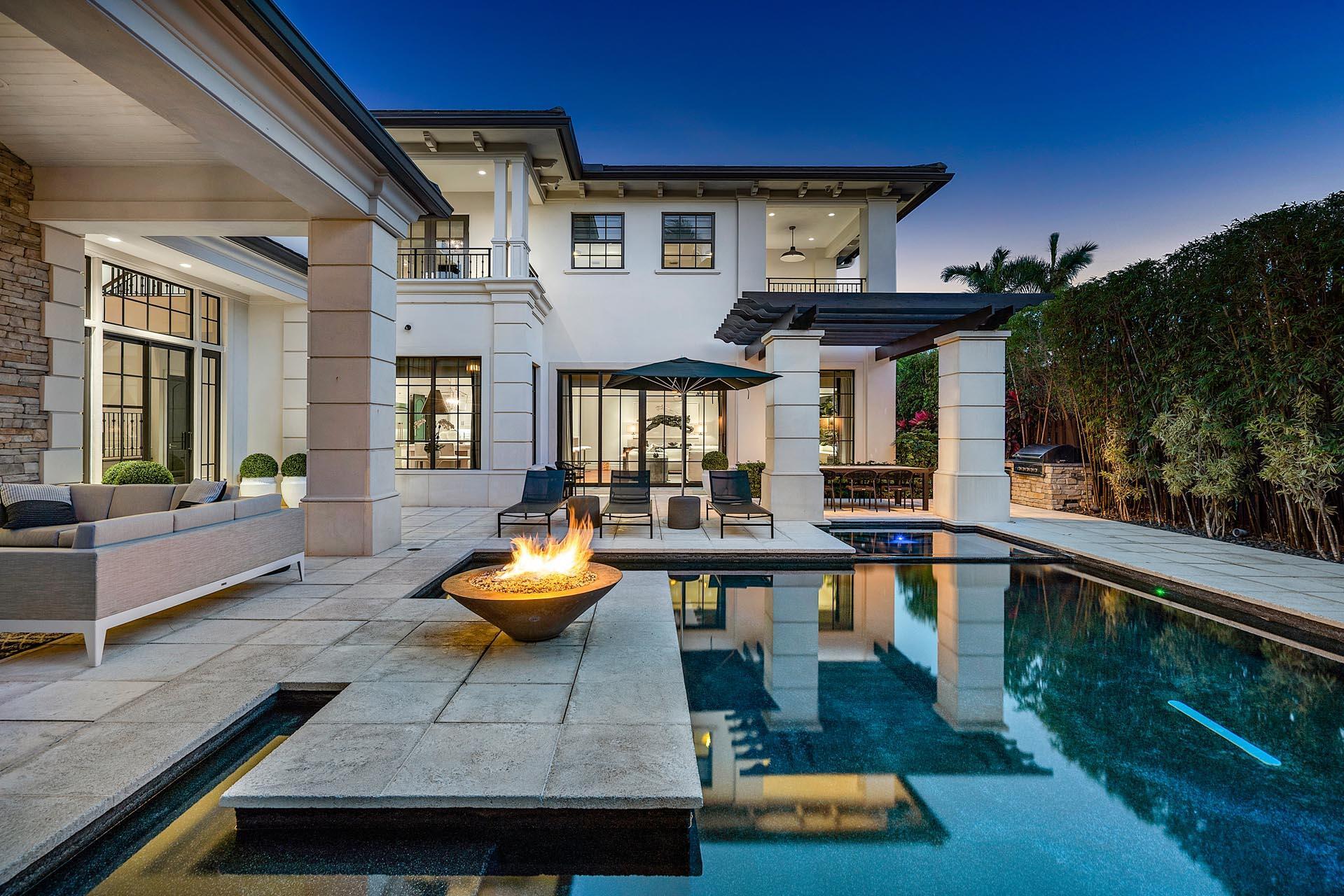ROYAL PALM YACHT & COUNTRY CLUB - Residential