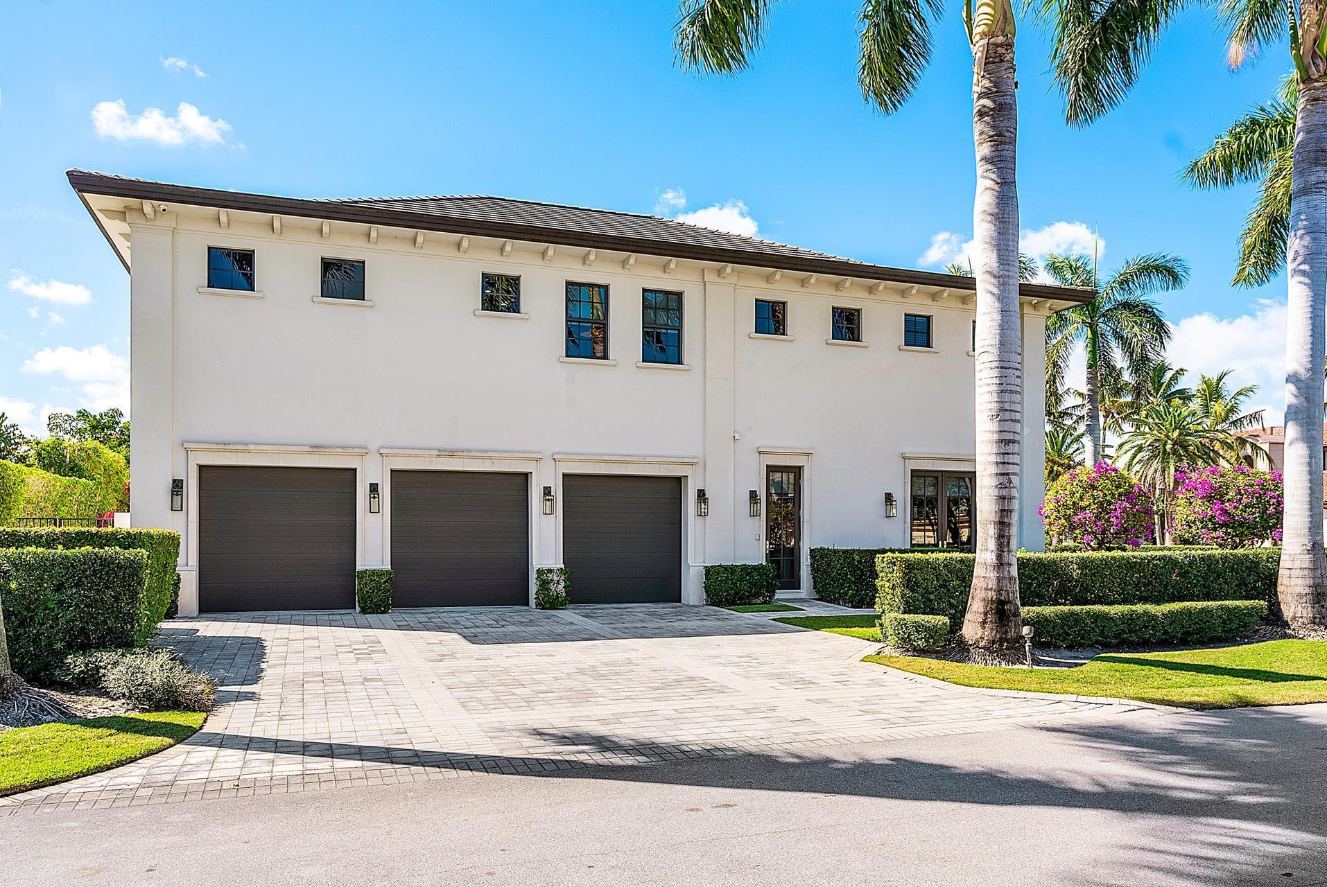 ROYAL PALM YACHT & COUNTRY CLUB - Residential