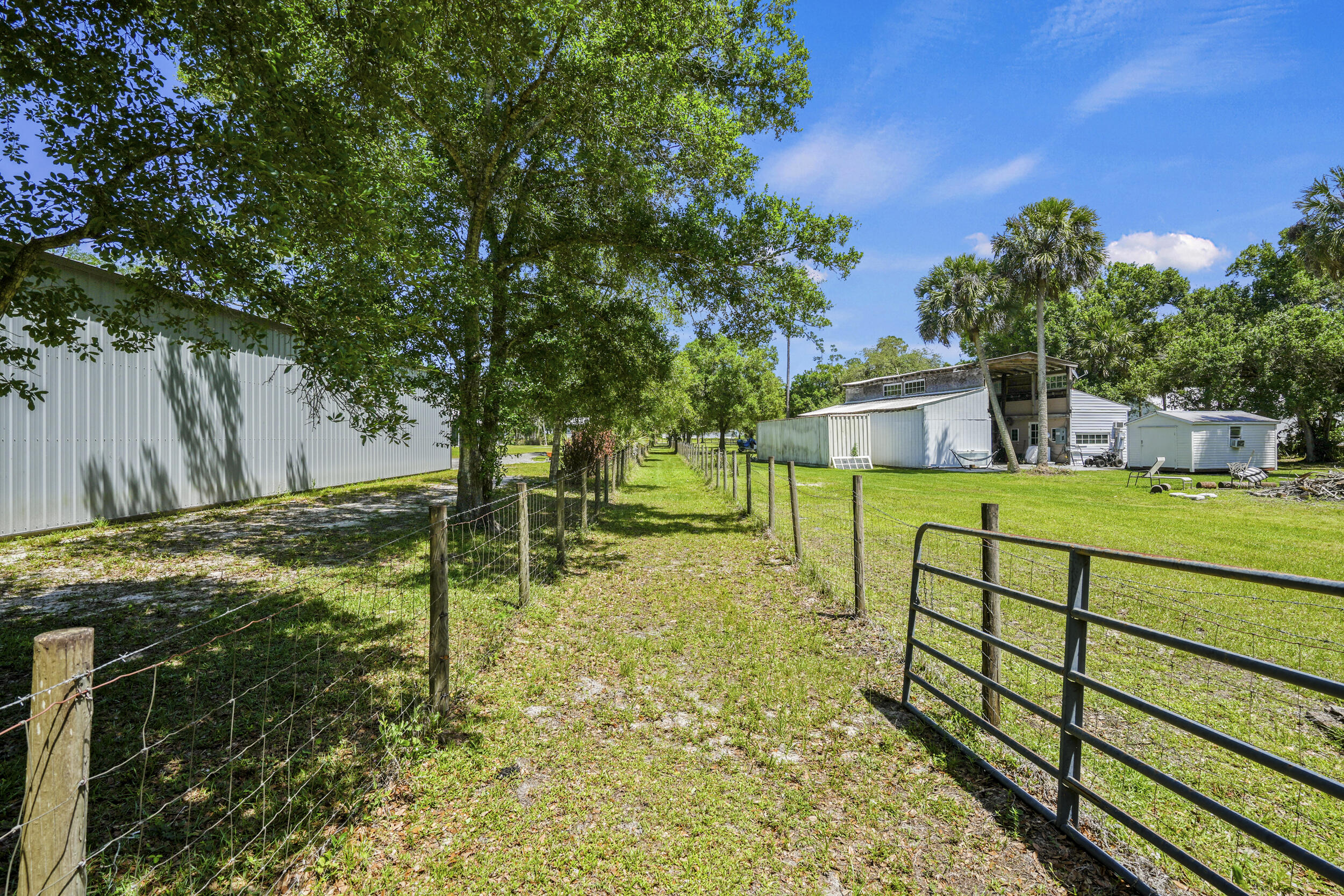 METES AND BOUNDS - Residential