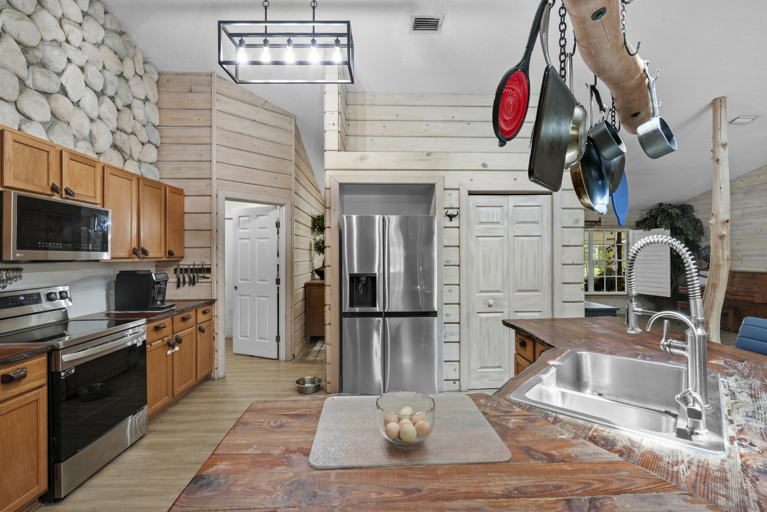 METES AND BOUNDS - Residential