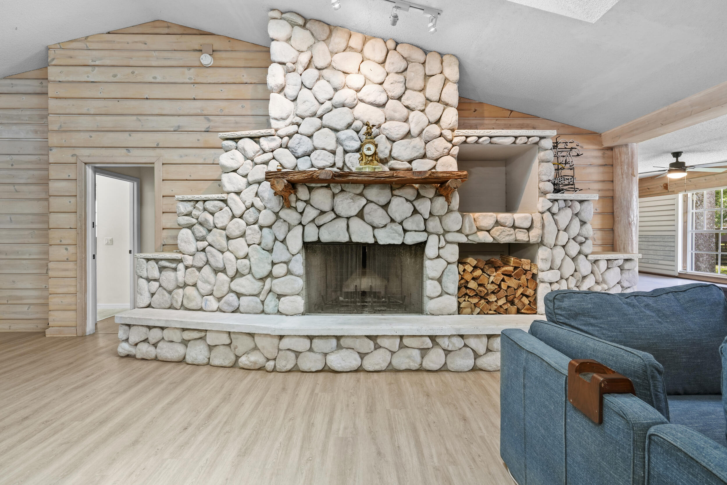 METES AND BOUNDS - Residential