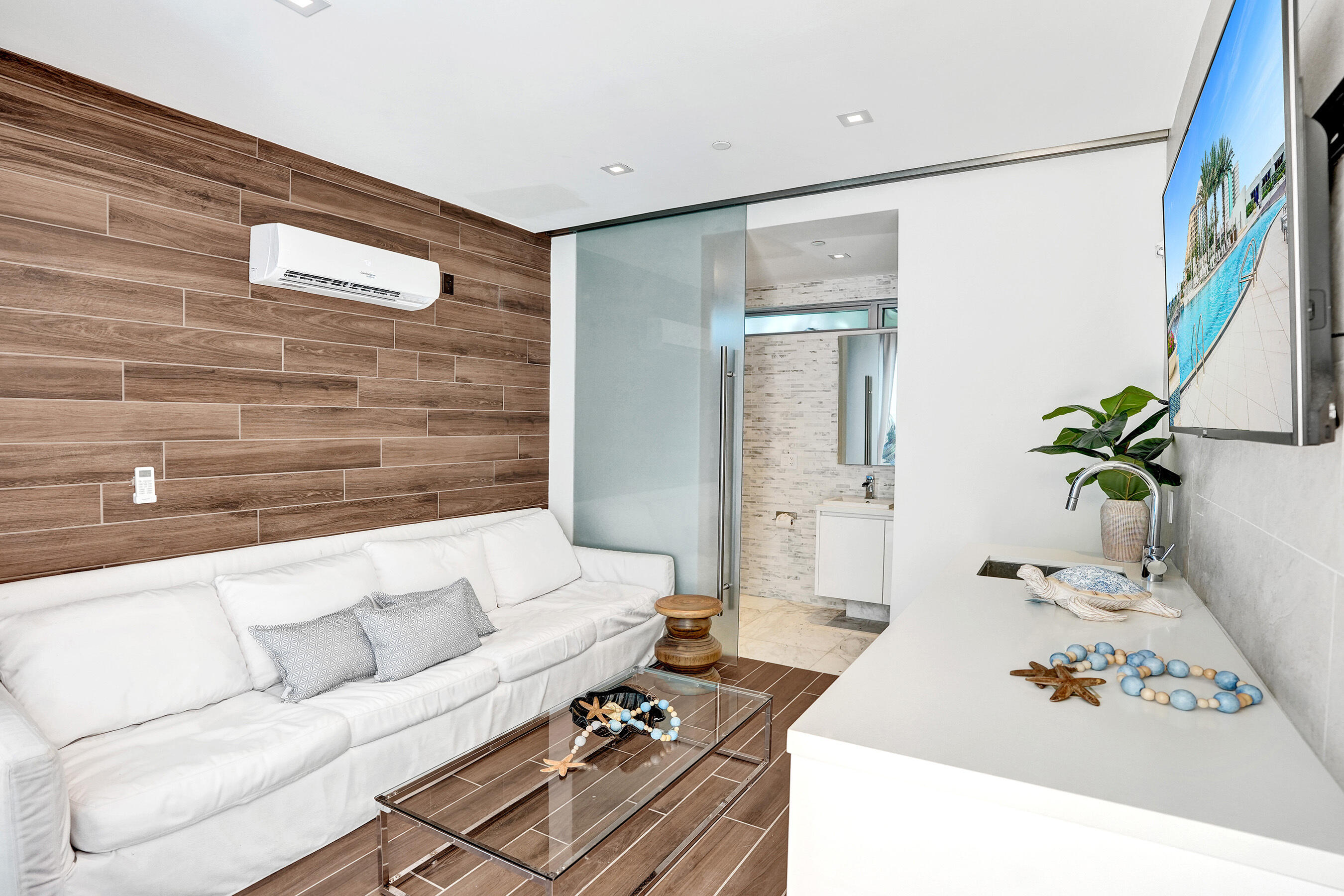PARAMOUNT FT LAUDERDALE CONDO - Residential