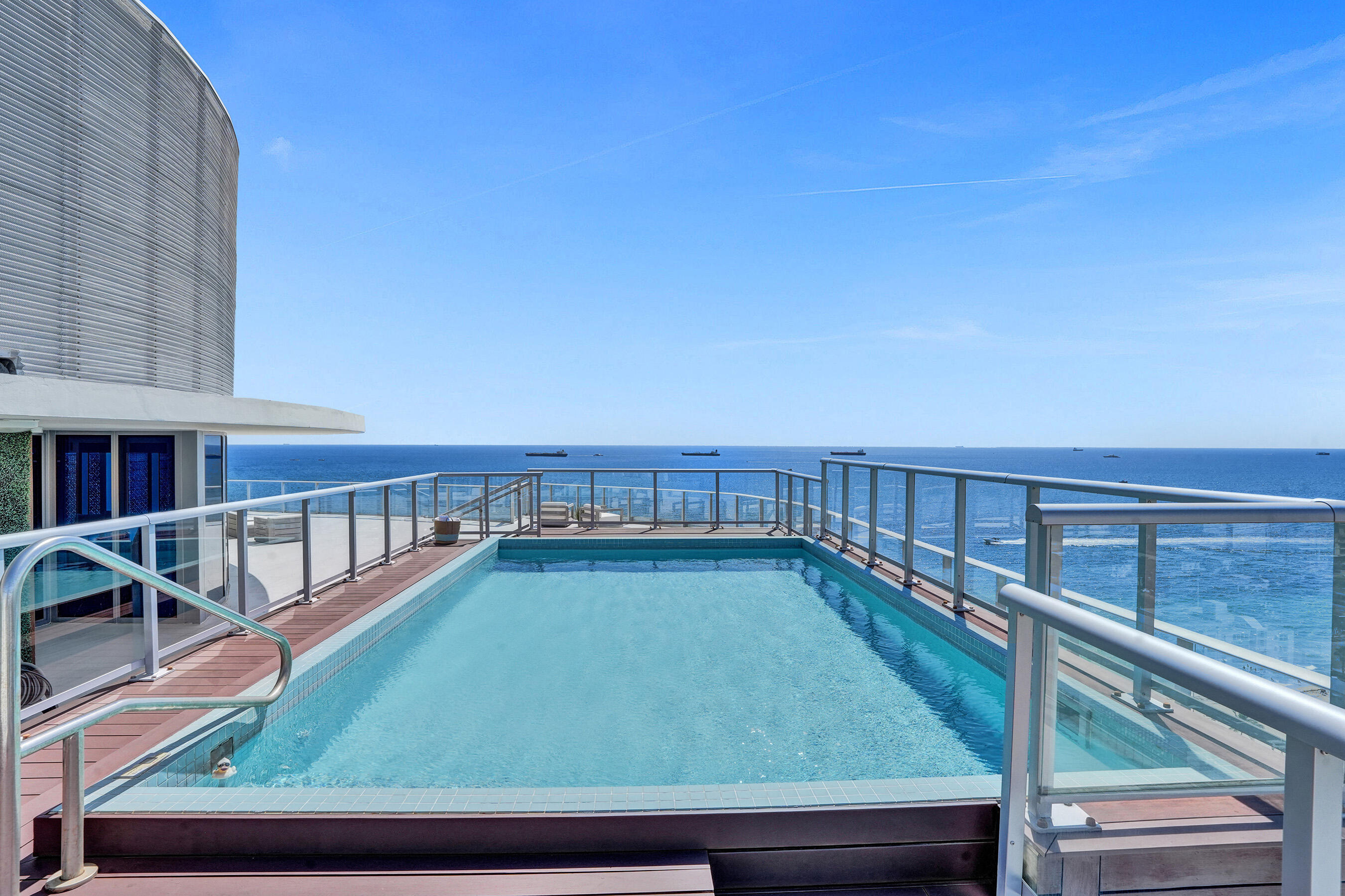 PARAMOUNT FT LAUDERDALE CONDO - Residential
